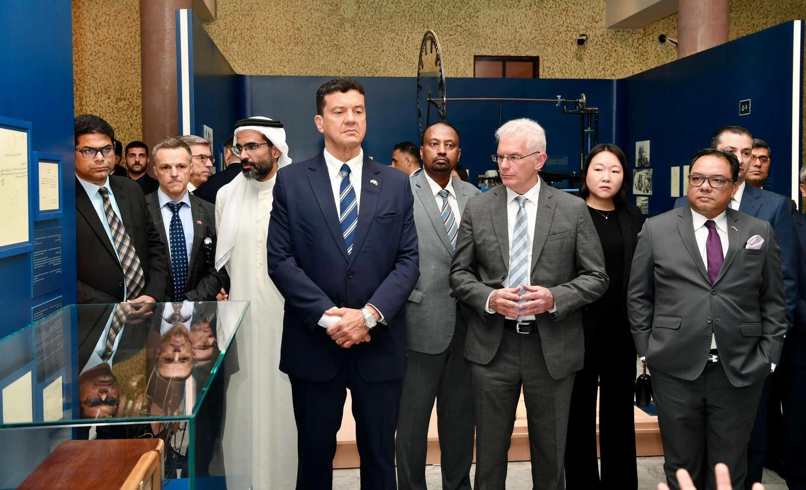 وزير شؤون البلديات والزراعة يستضيف سفراء الدول الصديقة في مملكة البحرين لزيارة مبنى بلدية المنامة والمعرض البلدي