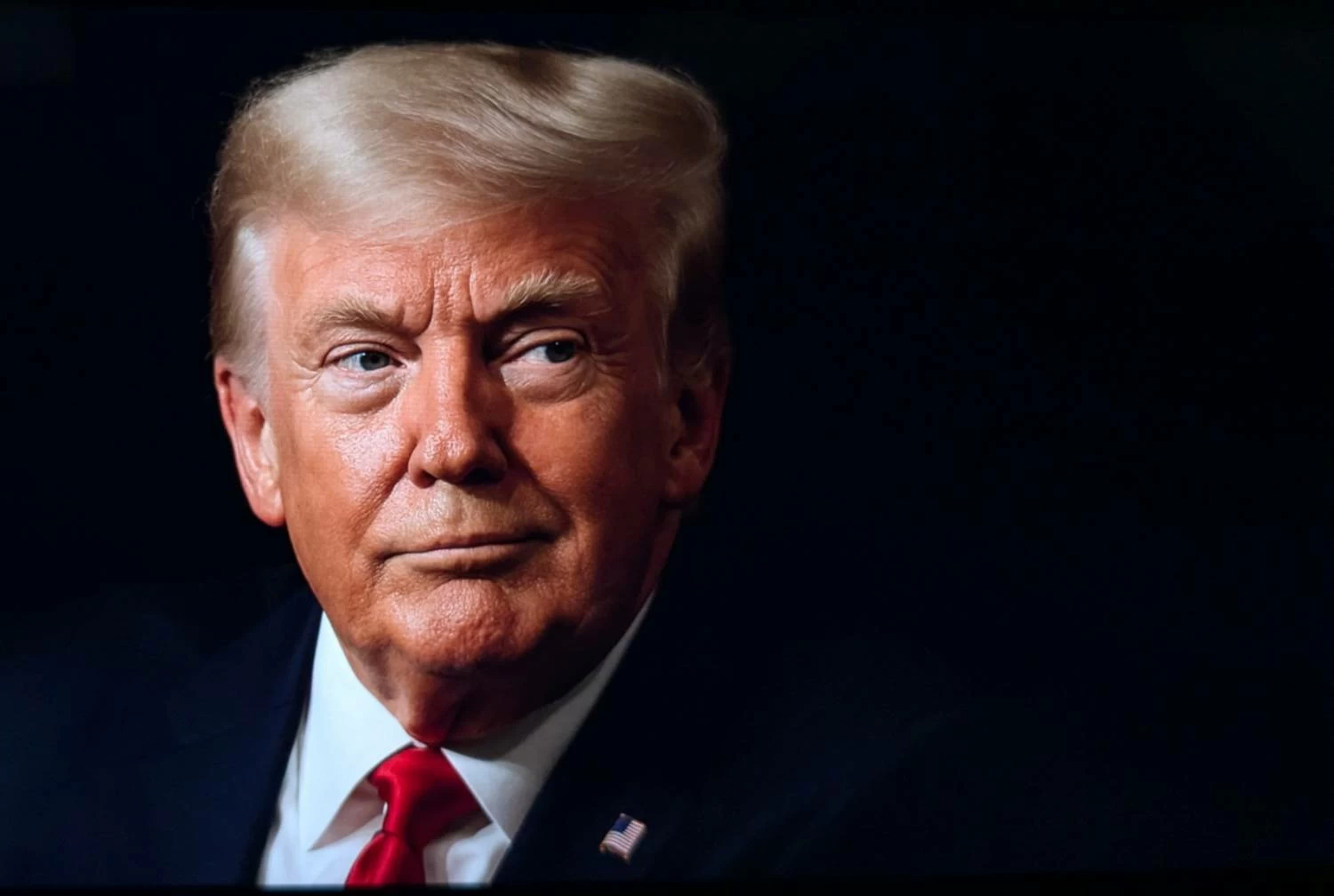 صحيفة &laquo;آي بيبر&raquo; البريطانية: الجيش الأمريكي يحشد قواتها في قواعد بريطانية لتنفيذ ضربات ضد إيران