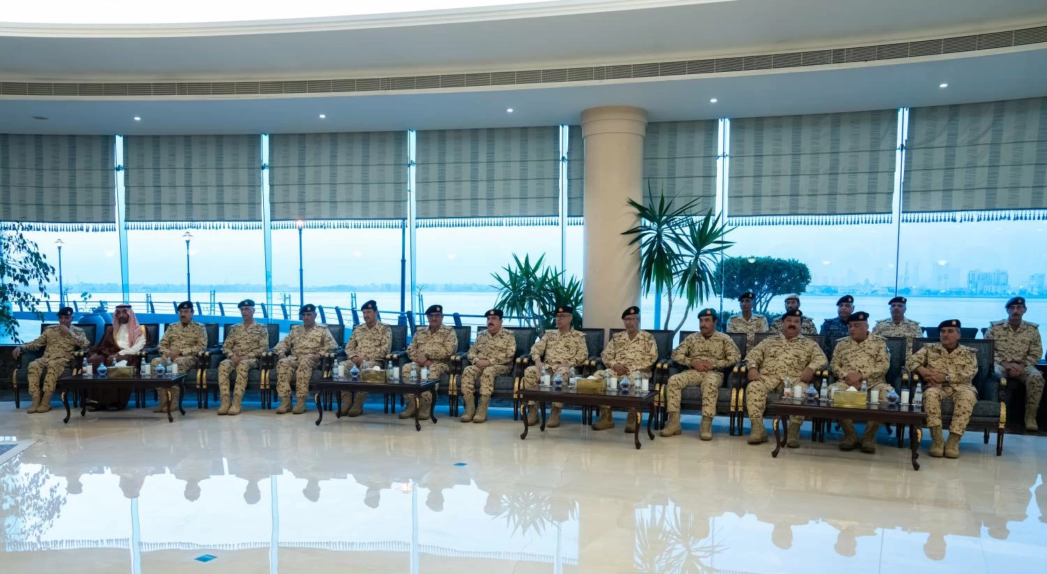 نائب الملك ولي العهد يؤكد اعتزازه بالجهود الوطنية الصادقة التي يبذلها منتسبو قوة دفاع