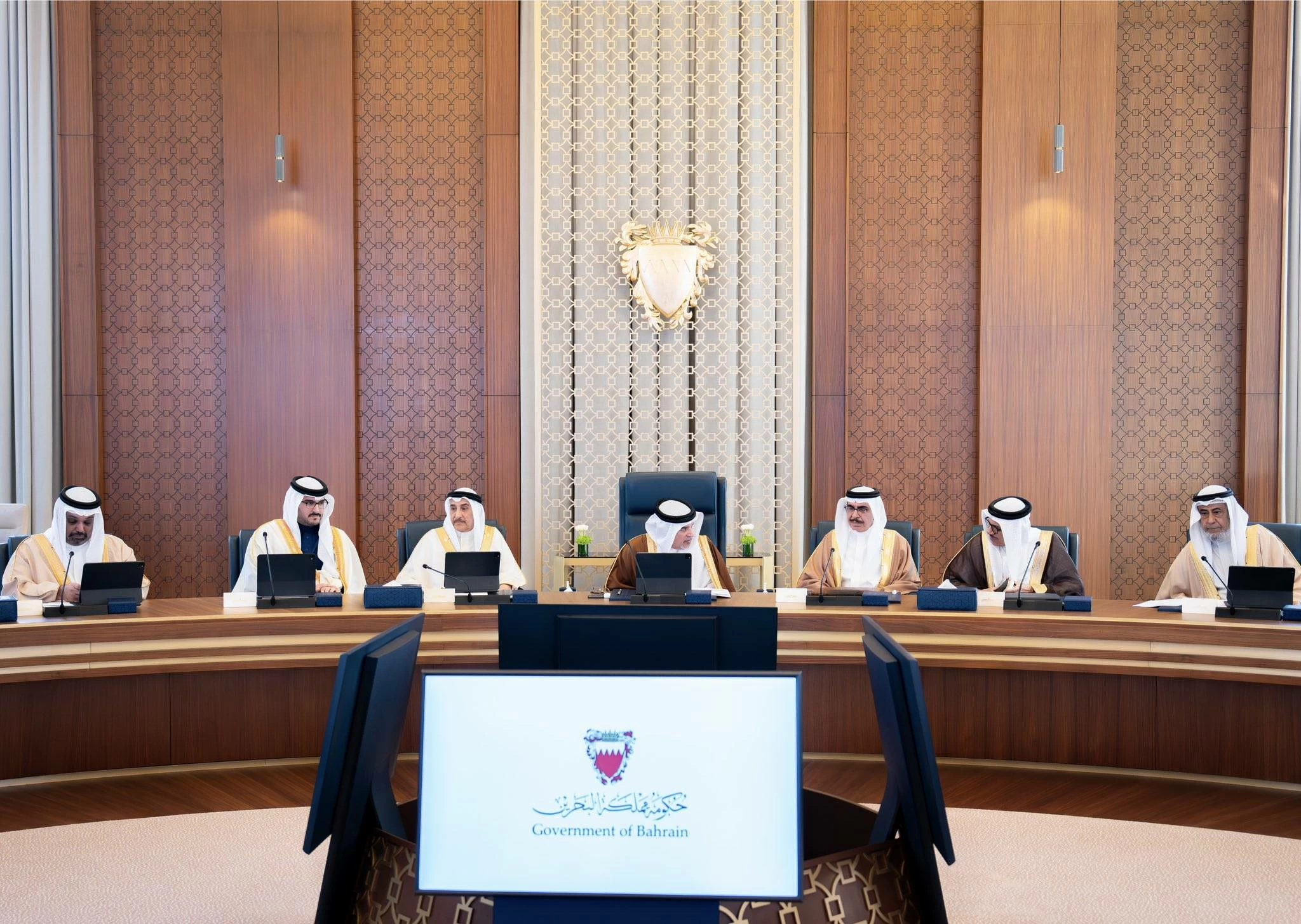 مجلس الوزراء يؤكد سيادة الكويت على مناطقها البحرية ومرتفعاتها المائية