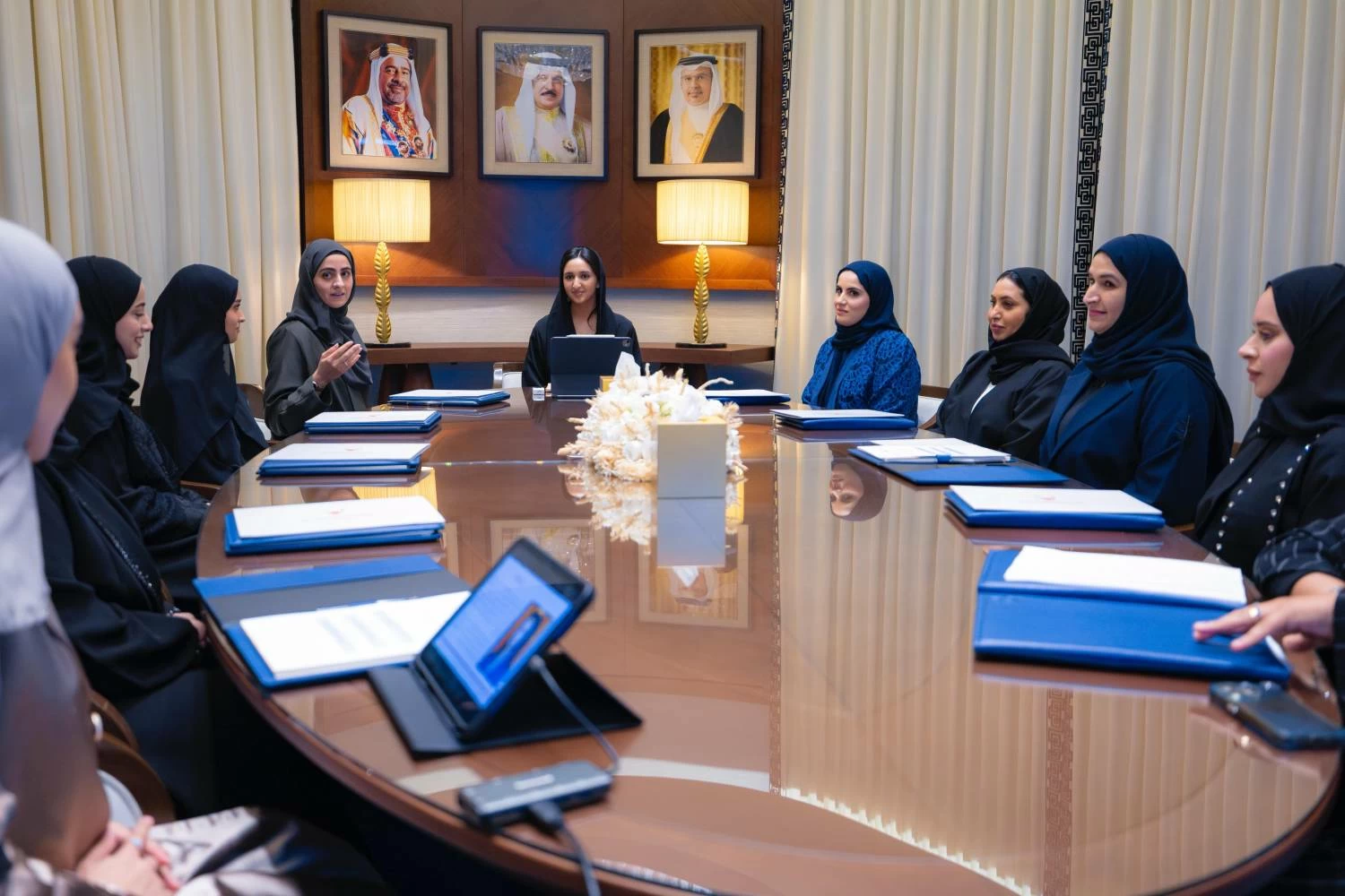 شيمة بنت ناصر تترأس الاجتماع الأول للمبادرات التطوعية الإنسانية