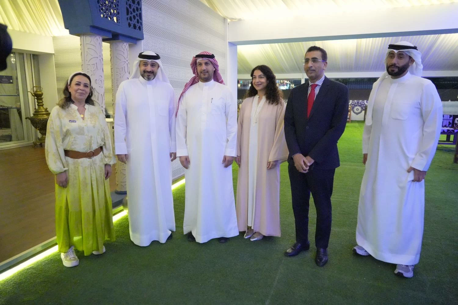 &laquo;يوسف بن أحمد كانو&raquo; تقيم غبقتها الإعلامية في خيمة فندق الخليج الرمضانية