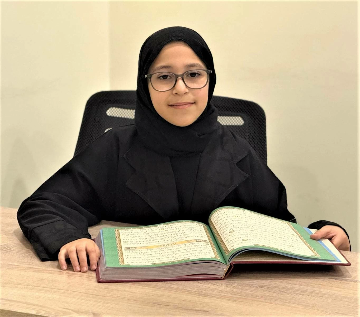 زهراء تحصد 12 جائزة في مجال حفظ وتلاوة القرآن الكريم