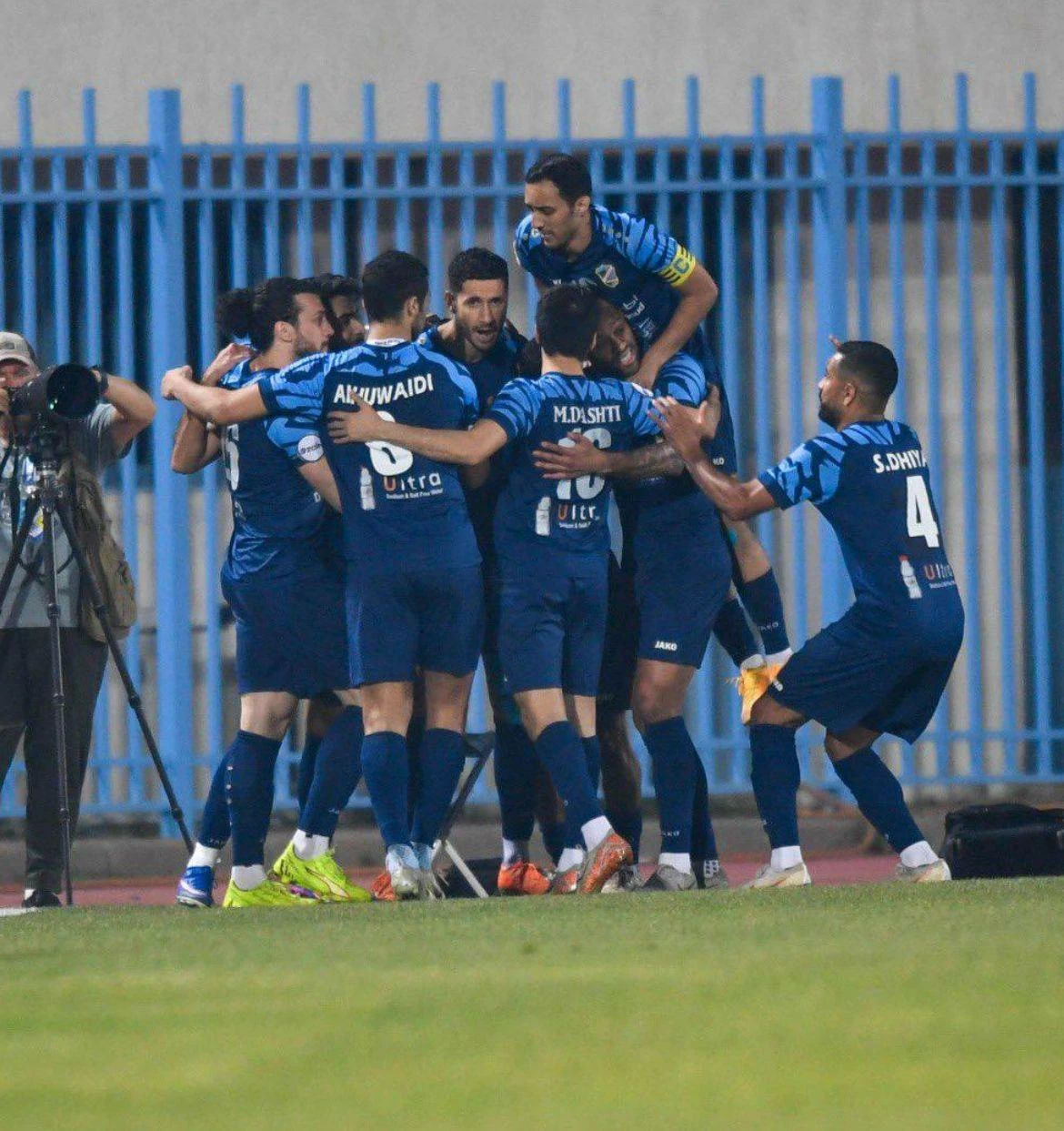 عاشور يقود السالمية للانتصار على العربي في الدوري الكويتي