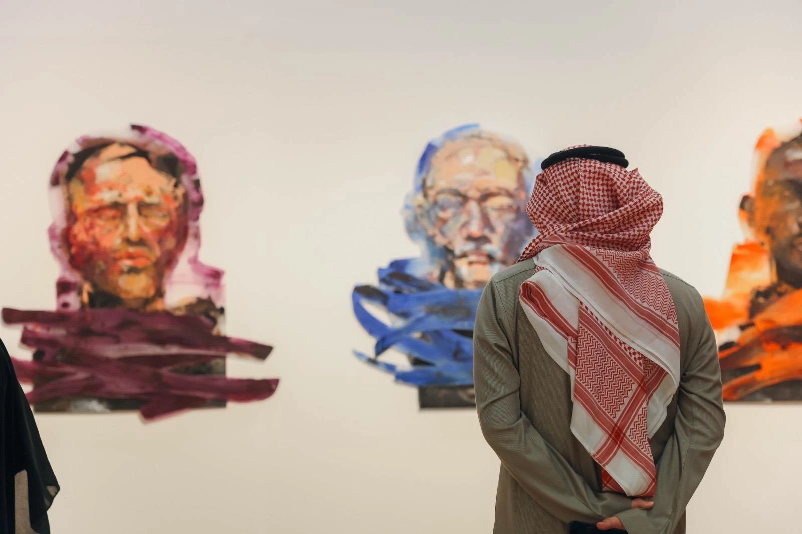 معرض البحرين السنوي للفنون التشكيلية يحتضن 75 فناناً تشكيلياً من مختلف المقاربات البصرية