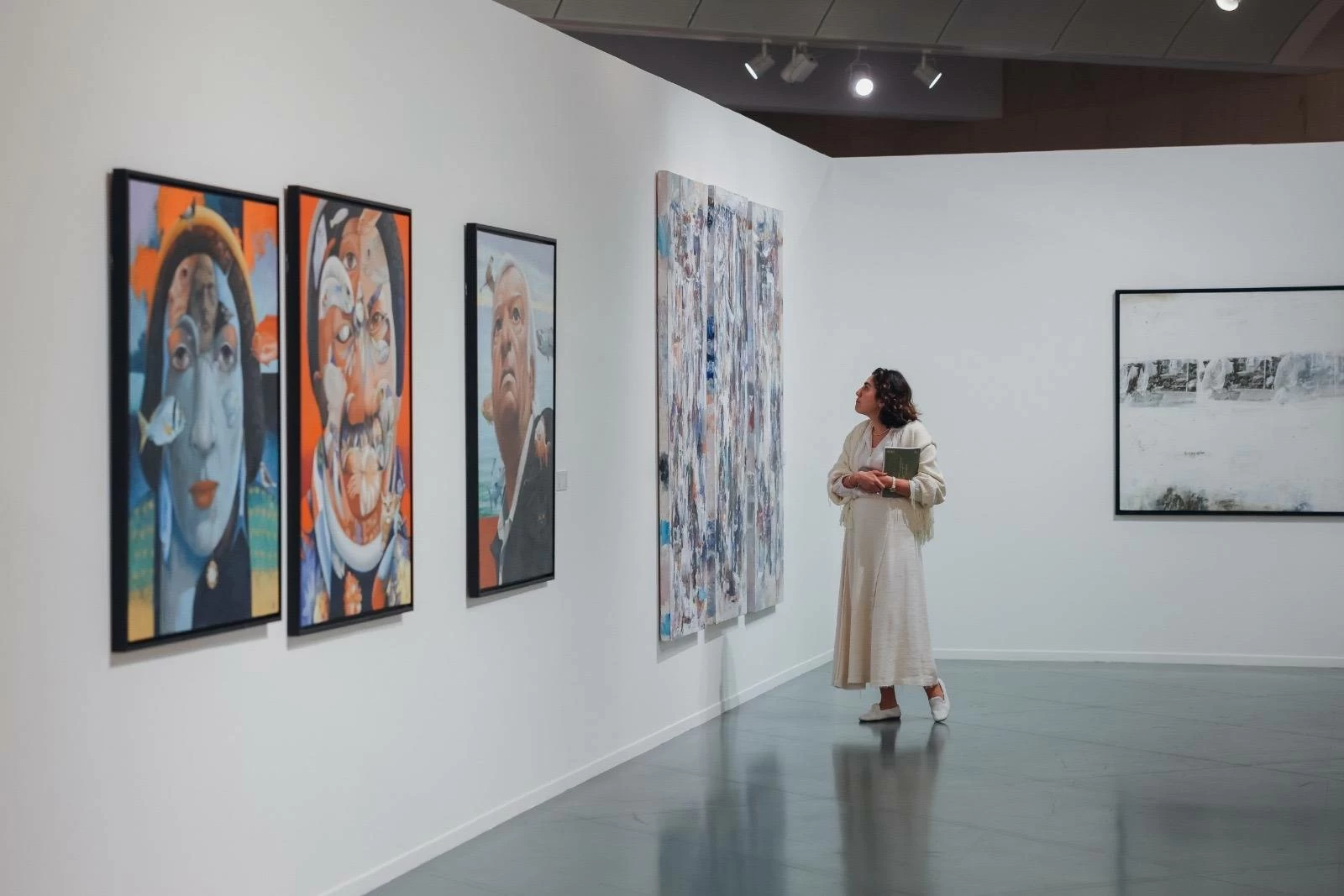 معرض البحرين السنوي للفنون التشكيلية يحتضن 75 فناناً تشكيلياً من مختلف المقاربات البصرية