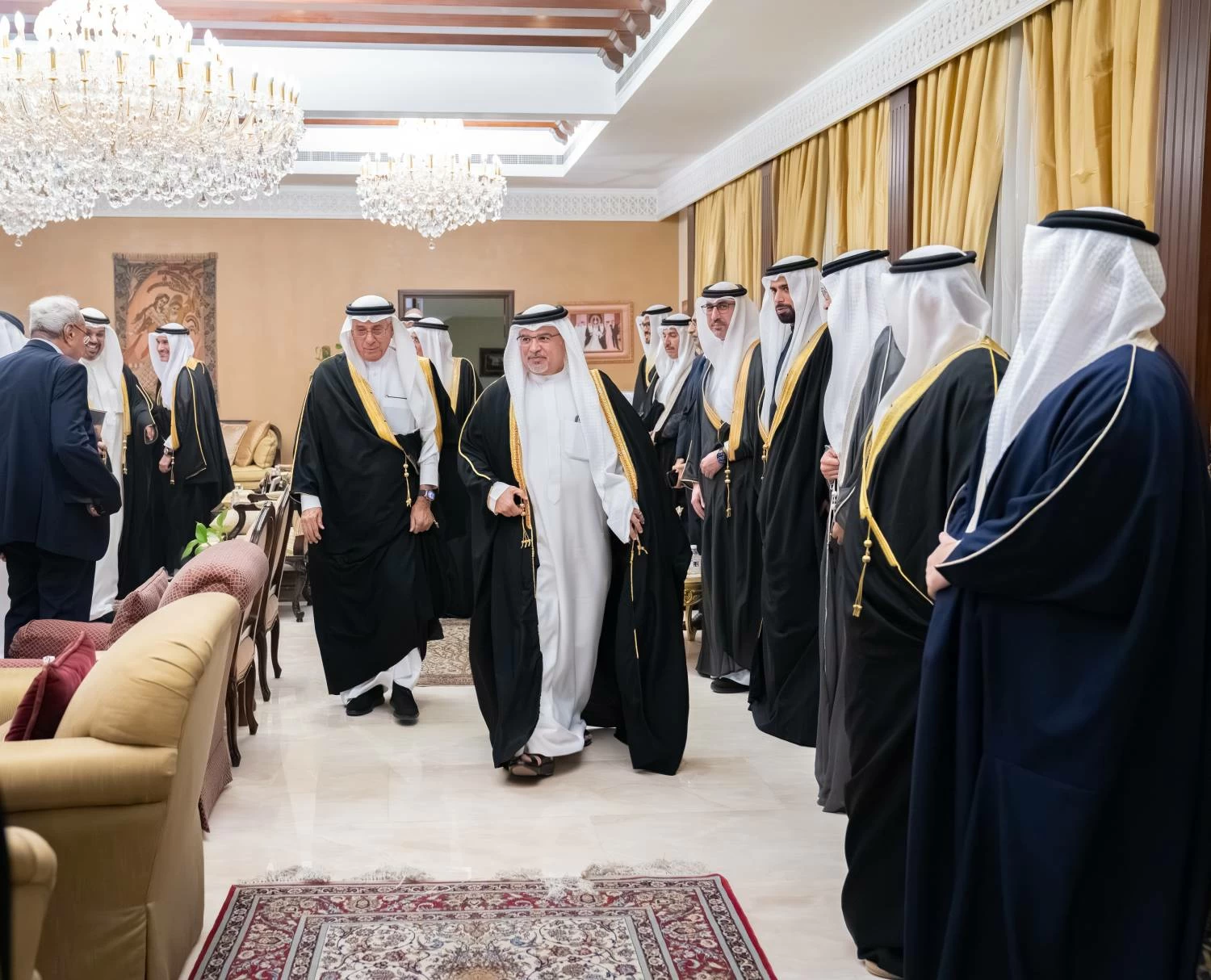 ولي العهد رئيس الوزراء يزور عدد من المجالس الرمضانية