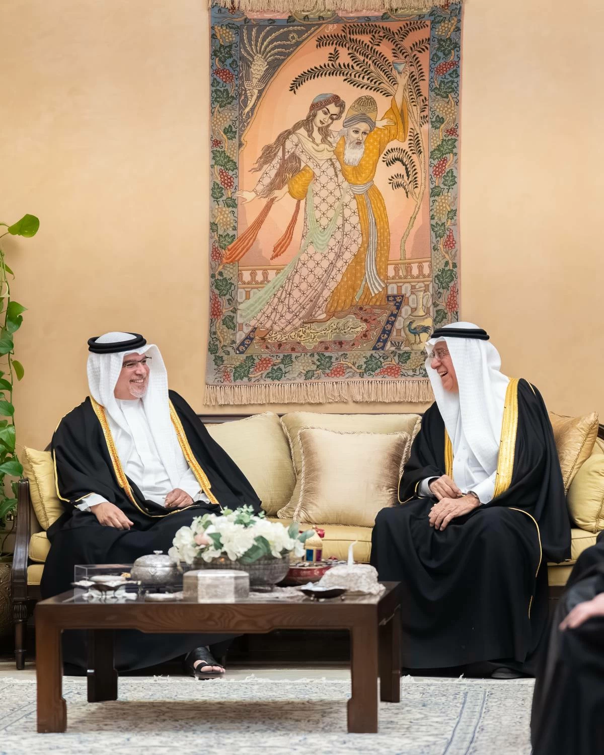 ولي العهد رئيس الوزراء يزور عدد من المجالس الرمضانية