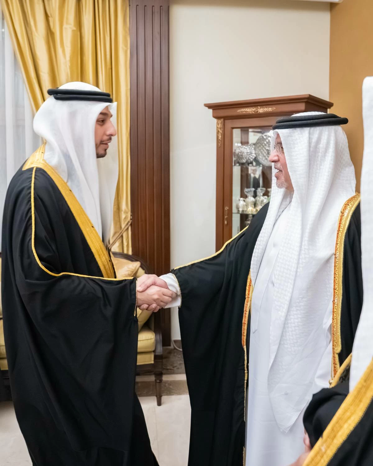 ولي العهد رئيس الوزراء يزور عدد من المجالس الرمضانية