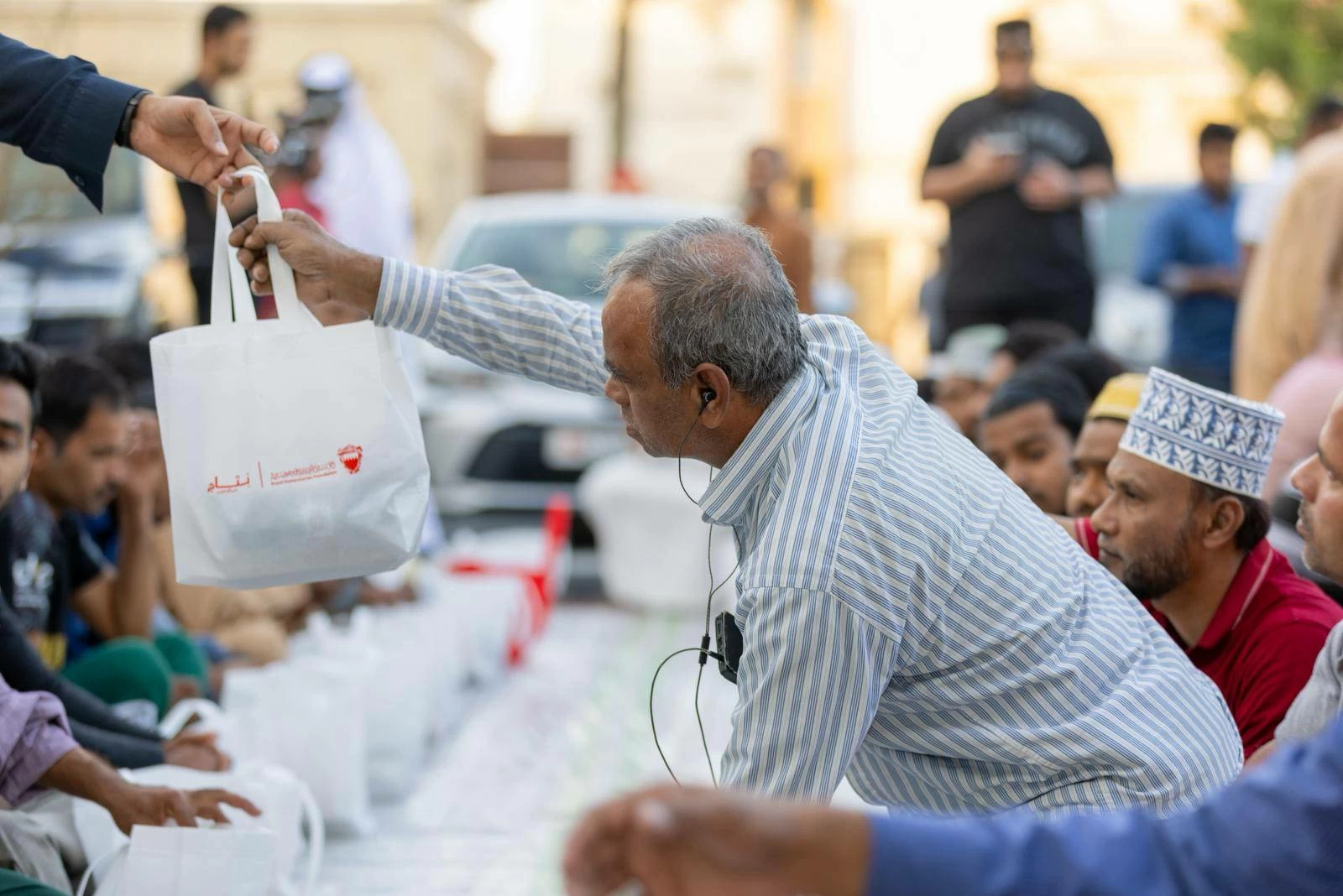 المؤسسة الملكية تقيم مائدة الإفطار الجماعي في جامع سبيكة الأنصاري