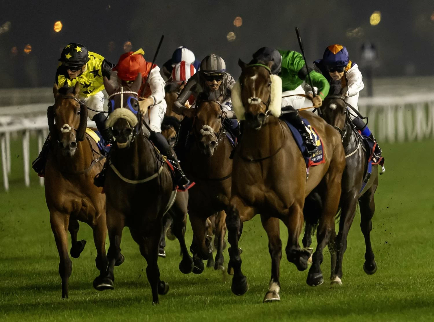 منافسات قوية وأمسية حافلة تنتظر الجماهير في ثاني سباقات ليالي رمضان