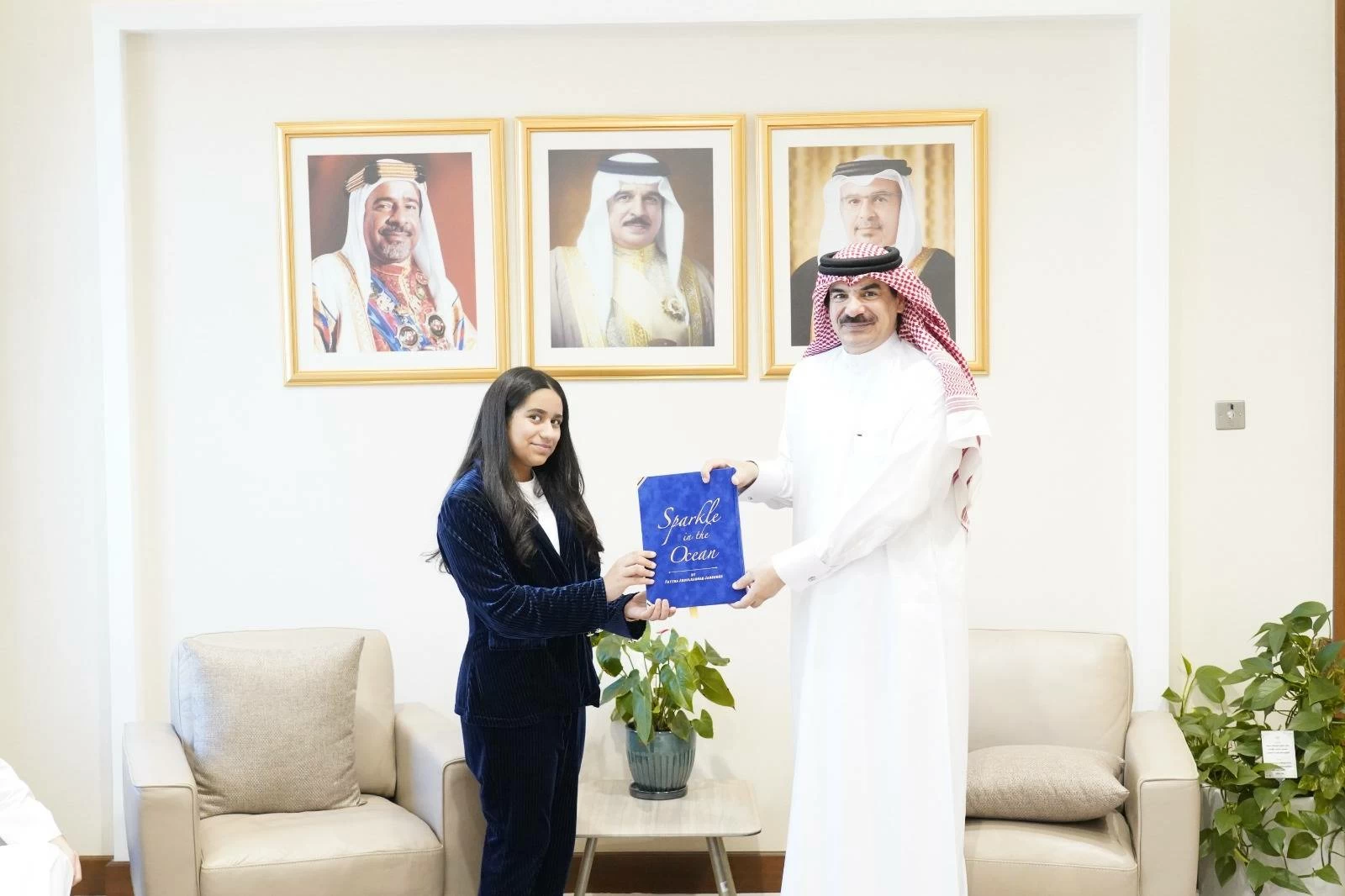 أمين عام النواب يستقبل الطالبة فاطمة جمشير