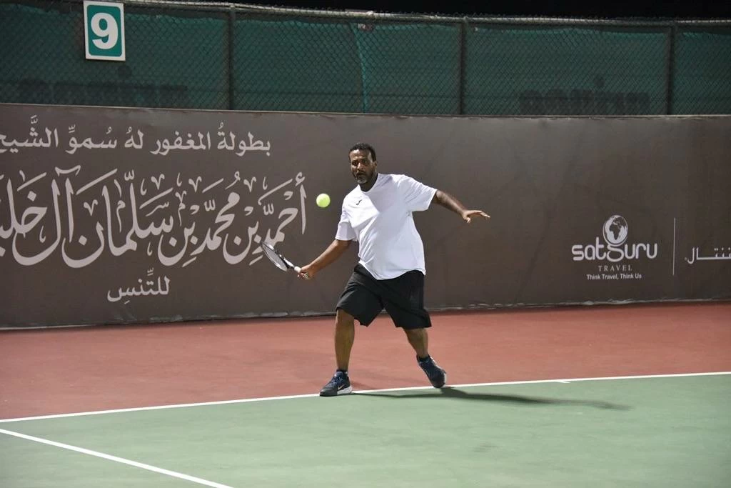 انطلاقة قوية لبطولة المغفور له أحمد بن محمد بن سلمان آل خليفة للتنس