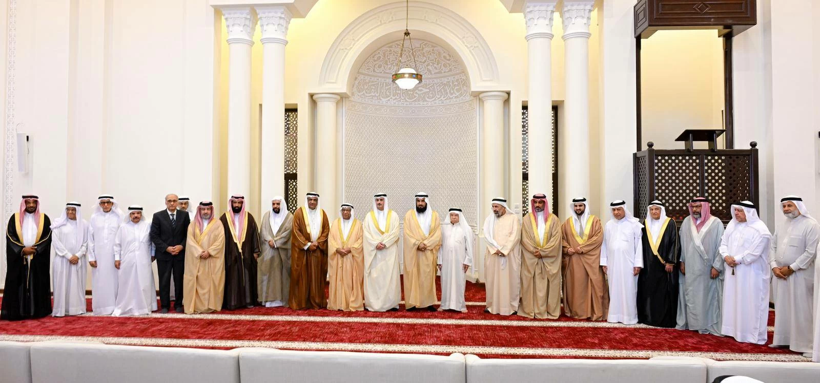 وزير العدل يفتتح جامع مدينة عيسى الجنوبي بعد انتهاء الصيانة