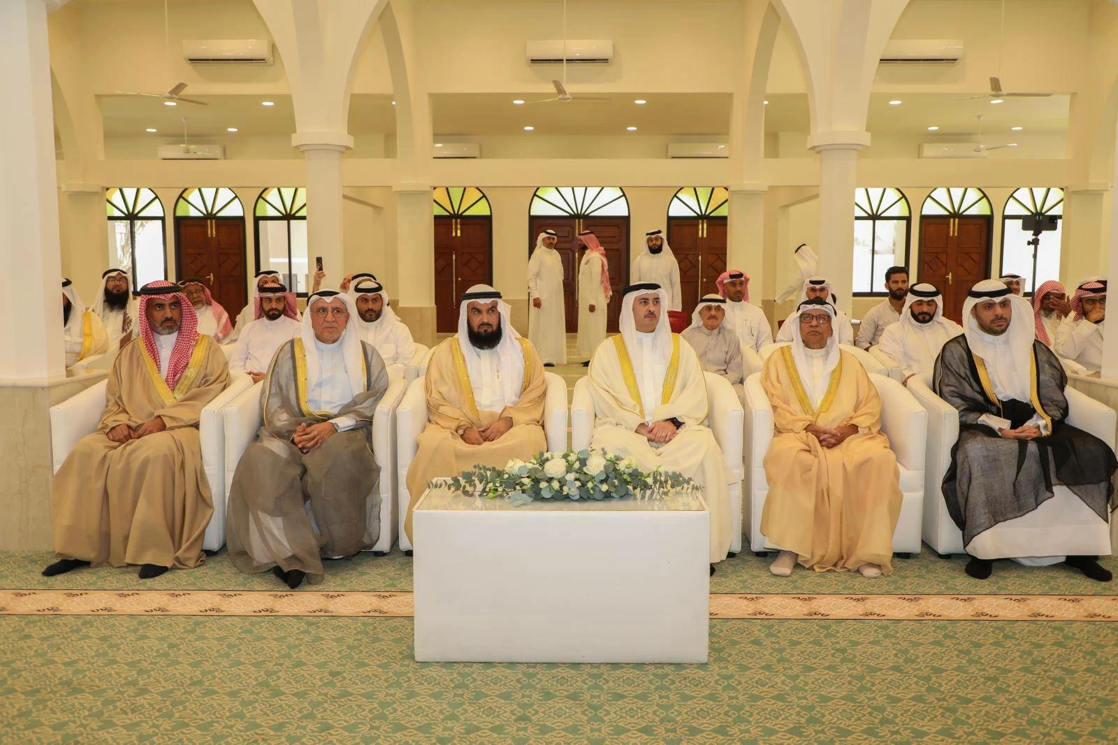 وزير العدل يفتتح جامع حصة البكر في المحرق بعد انتهاء الصيانة