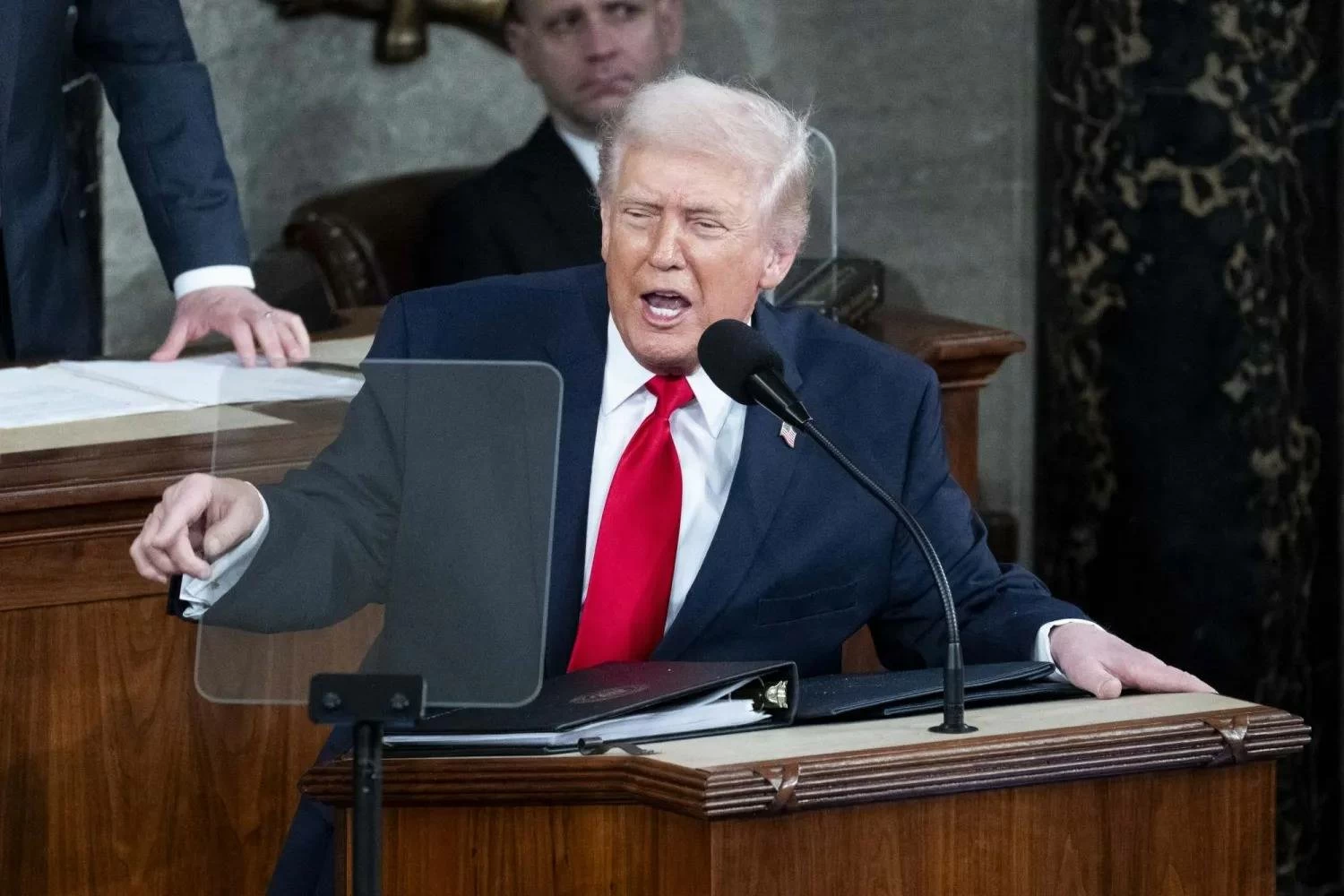 قاضٍ أمريكي يرفض سياسة ترامب ترحيل المهاجرين سريعاً لبلدان بديلة