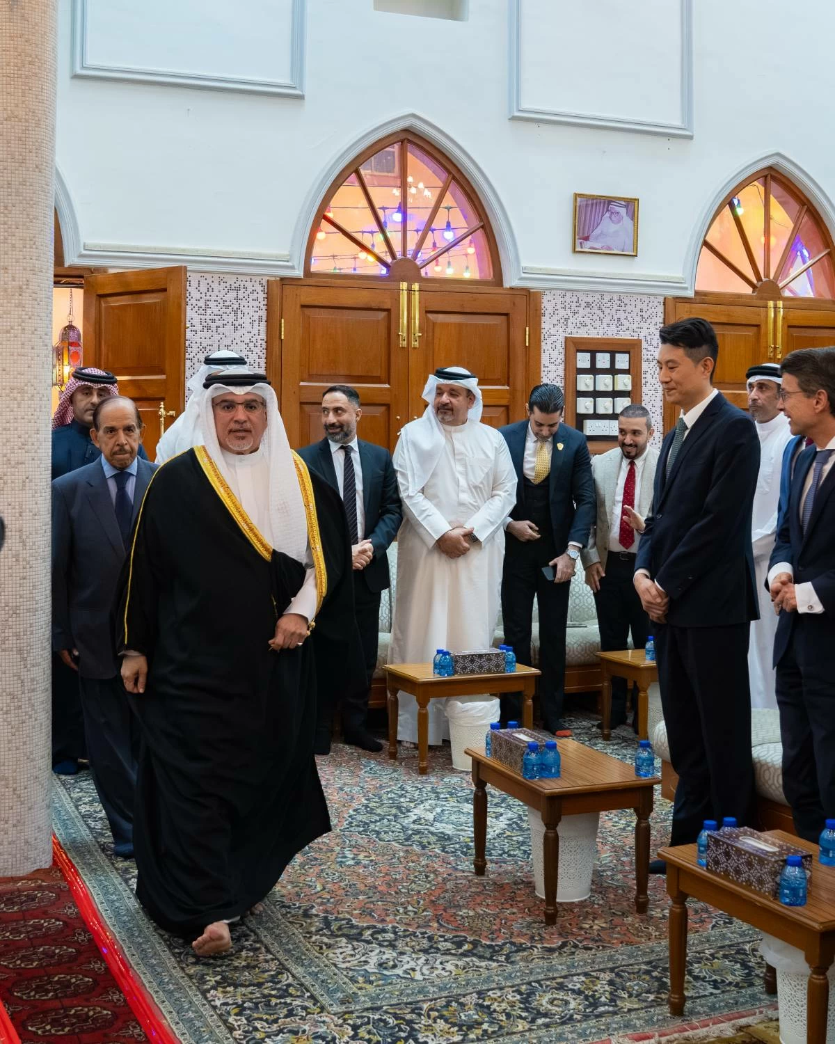 ولي العهد رئيس الوزراء يزور عدداً من المجالس الرمضانية