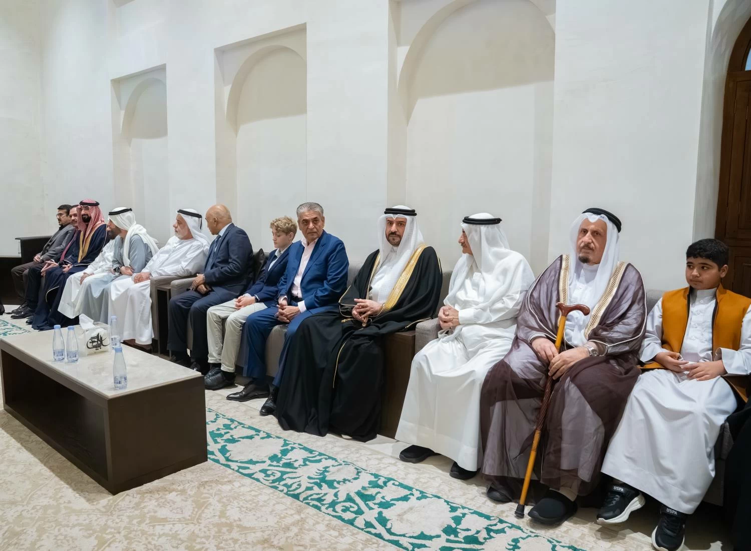 ولي العهد رئيس الوزراء يزور عدداً من المجالس الرمضانية