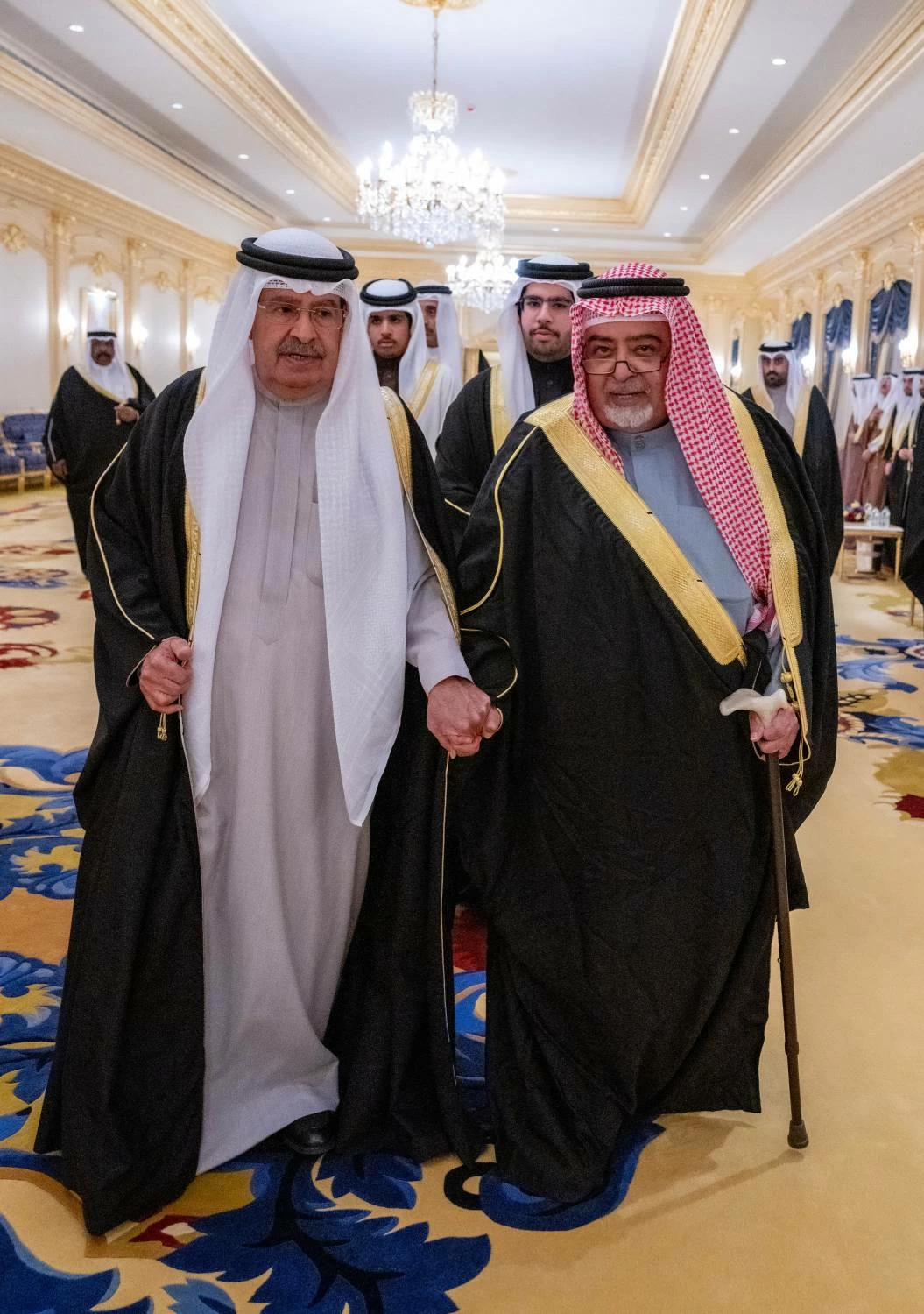 علي بن خليفة يستقبل أفراداً من العائلة المالكة الكريمة ورؤساء بعثات دبلوماسية ومواطنين