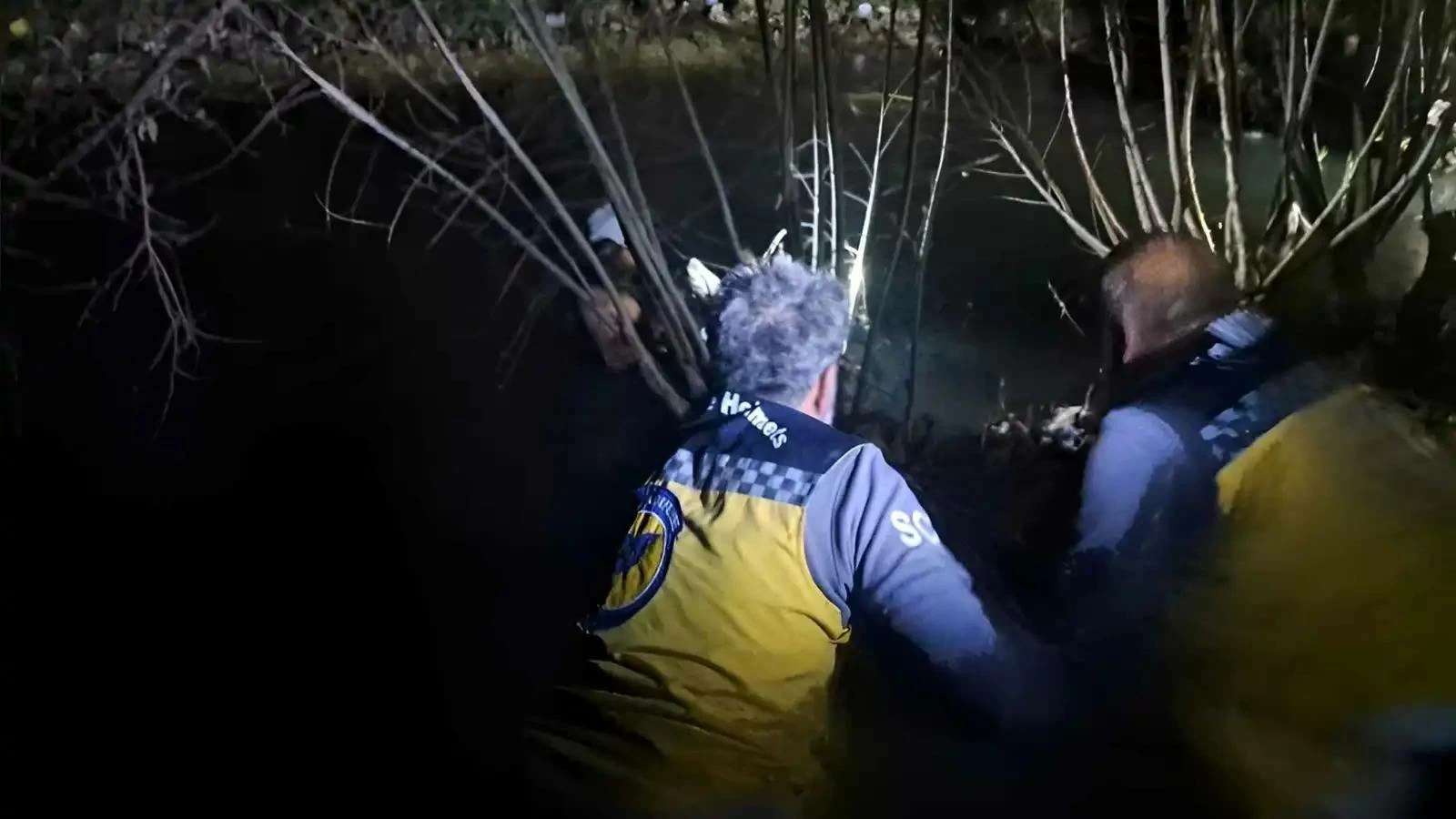 استنفار واسع بعد فقدان طفل سوري في نهر بردى (فيديو)