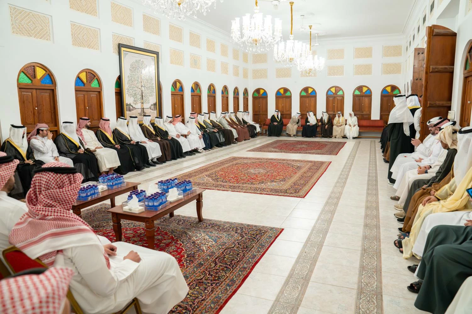 ولي العهد رئيس الوزراء يزور عدد من المجالس الرمضانية