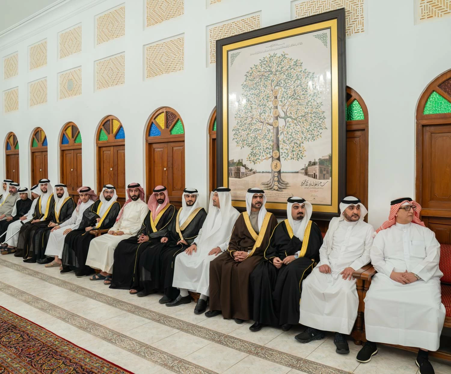 ولي العهد رئيس الوزراء يزور عدد من المجالس الرمضانية