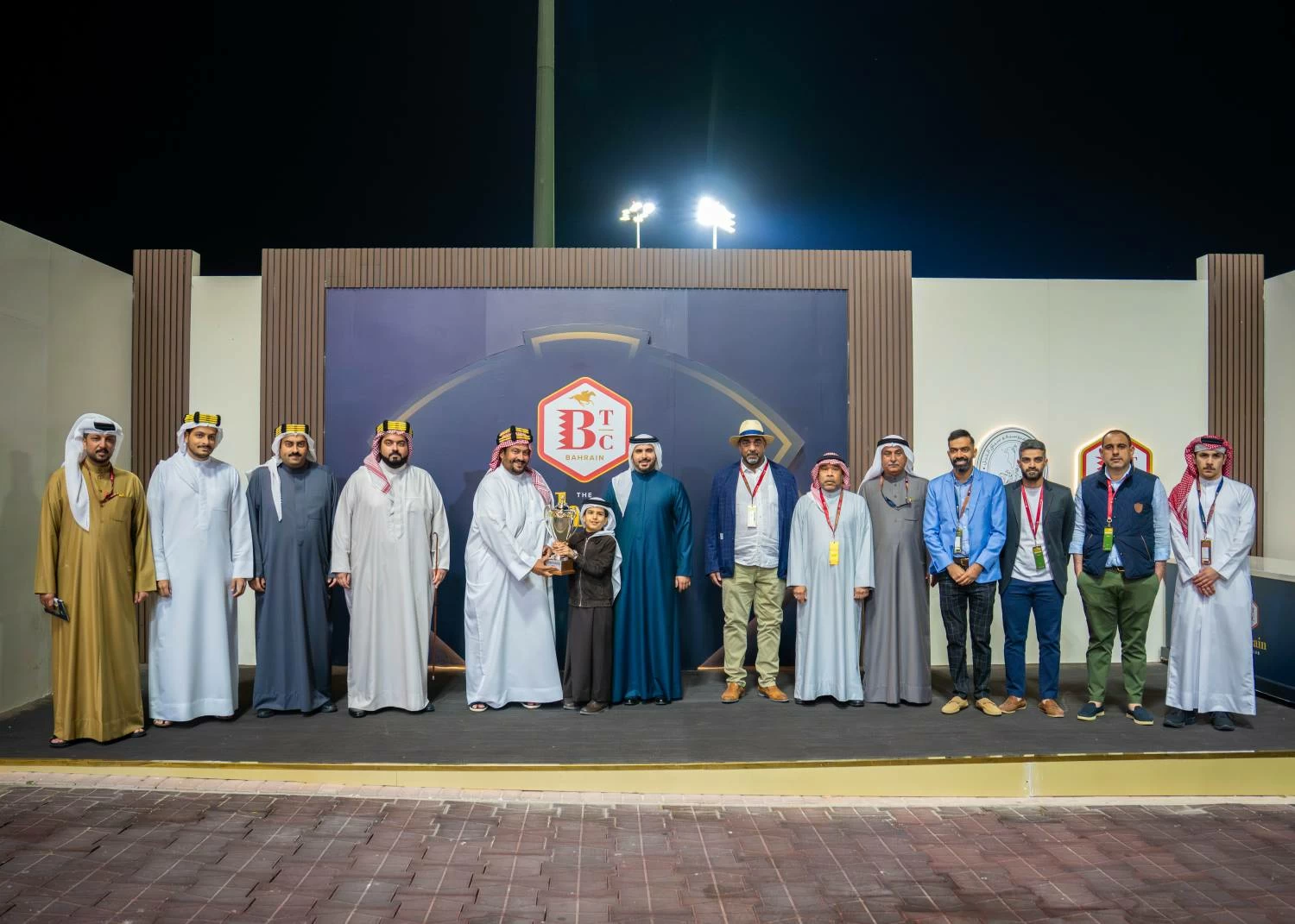 عيسى بن سلمان يشهد السباق الـ21 للخيل ضمن موسم السباقات 2025/2026