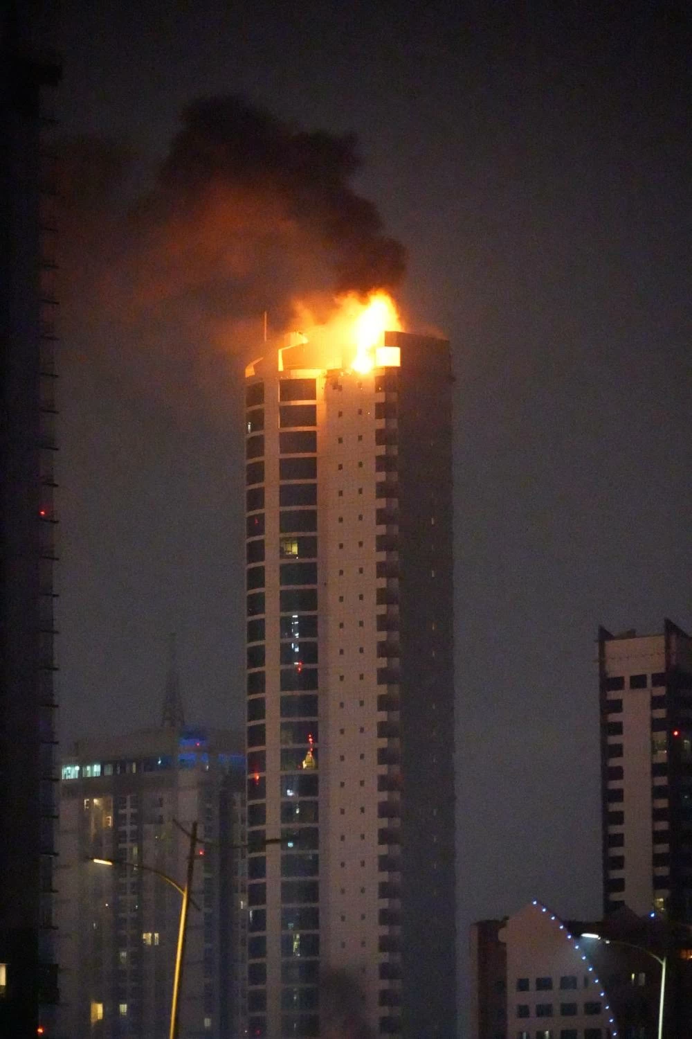 اعتداء غاشم على أحد الأبراج السكنية في ضاحية السيف