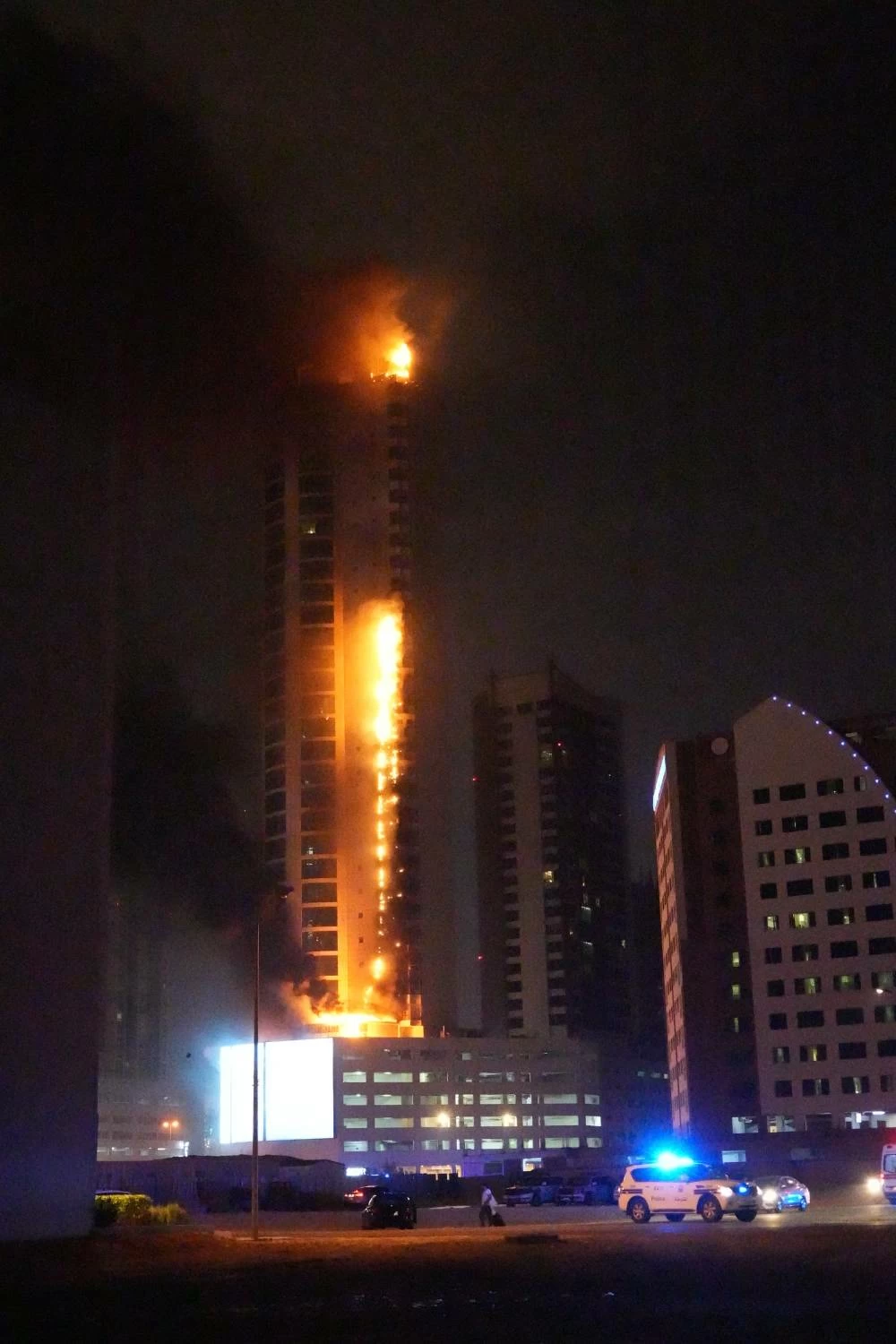 اعتداء غاشم على أحد الأبراج السكنية في ضاحية السيف