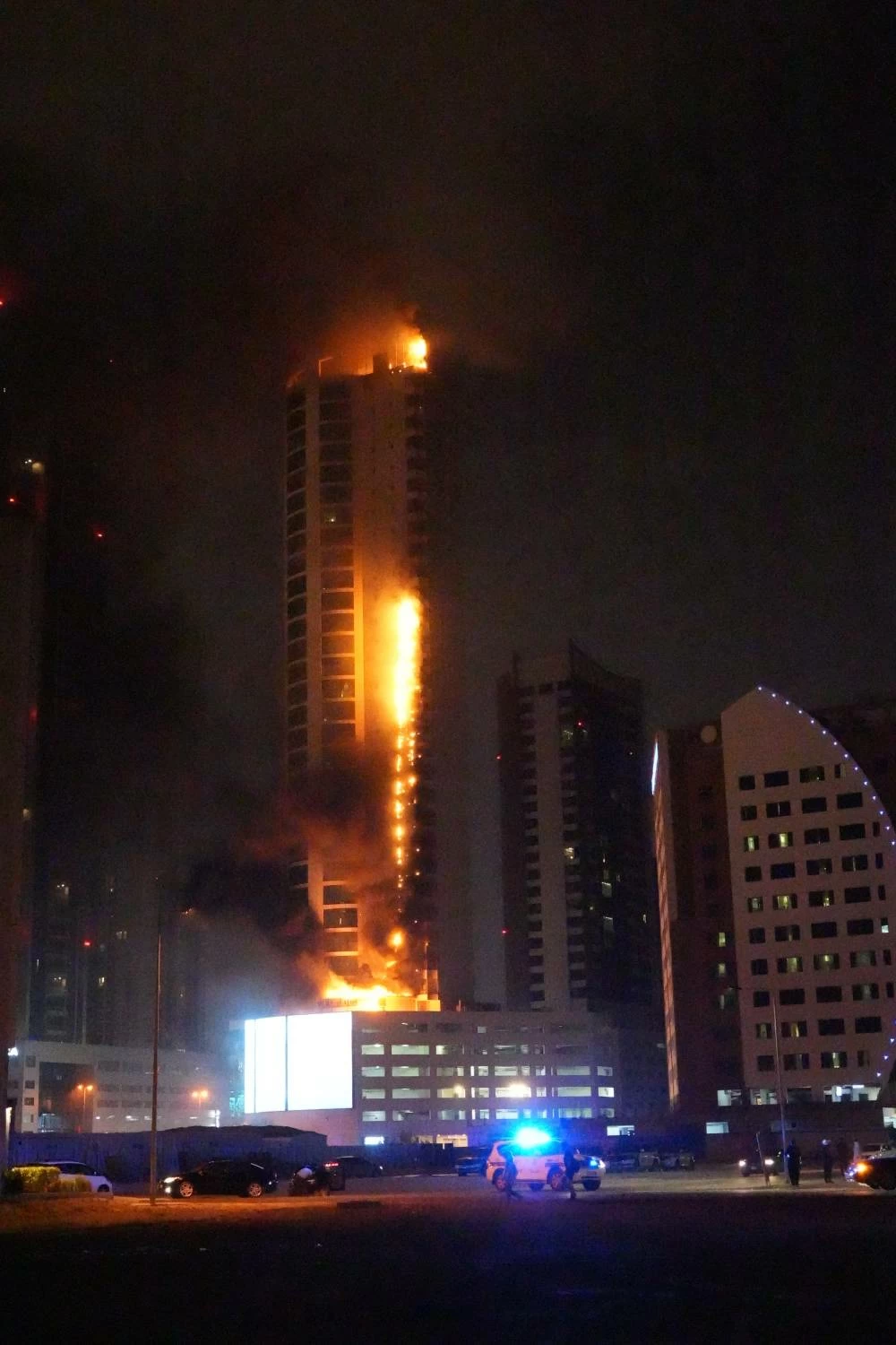 اعتداء غاشم على أحد الأبراج السكنية في ضاحية السيف