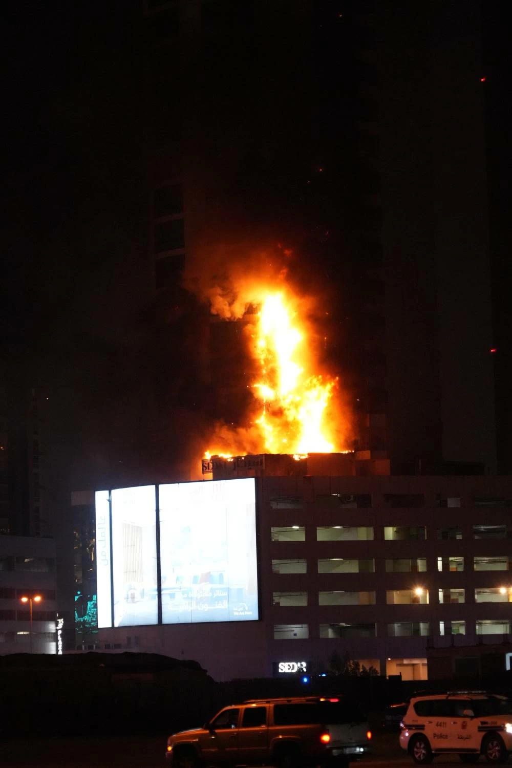 اعتداء غاشم على أحد الأبراج السكنية في ضاحية السيف