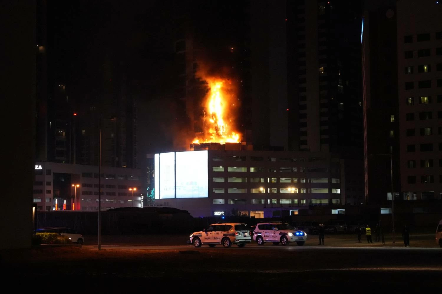 اعتداء غاشم على أحد الأبراج السكنية في ضاحية السيف