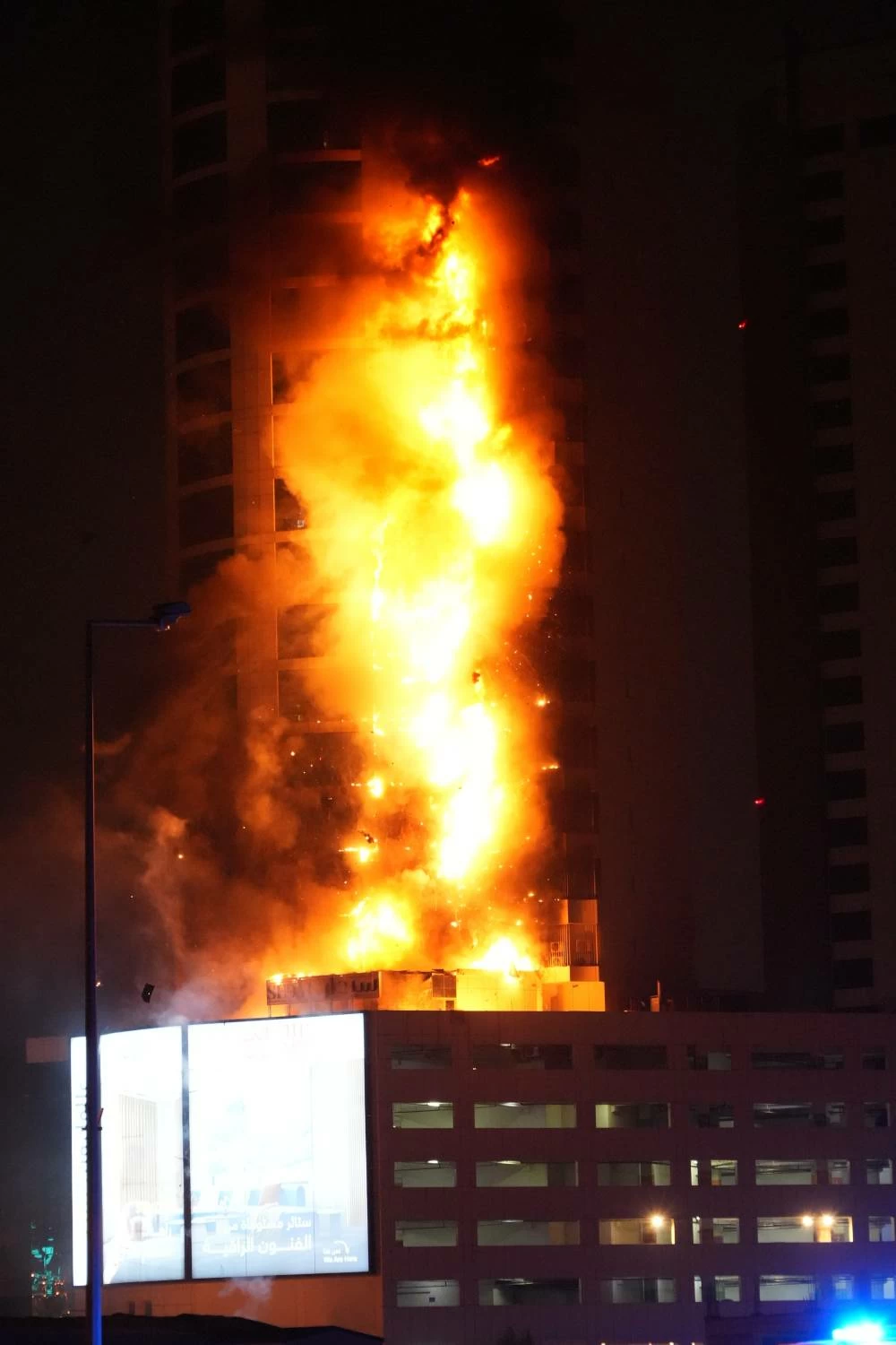 اعتداء غاشم على أحد الأبراج السكنية في ضاحية السيف