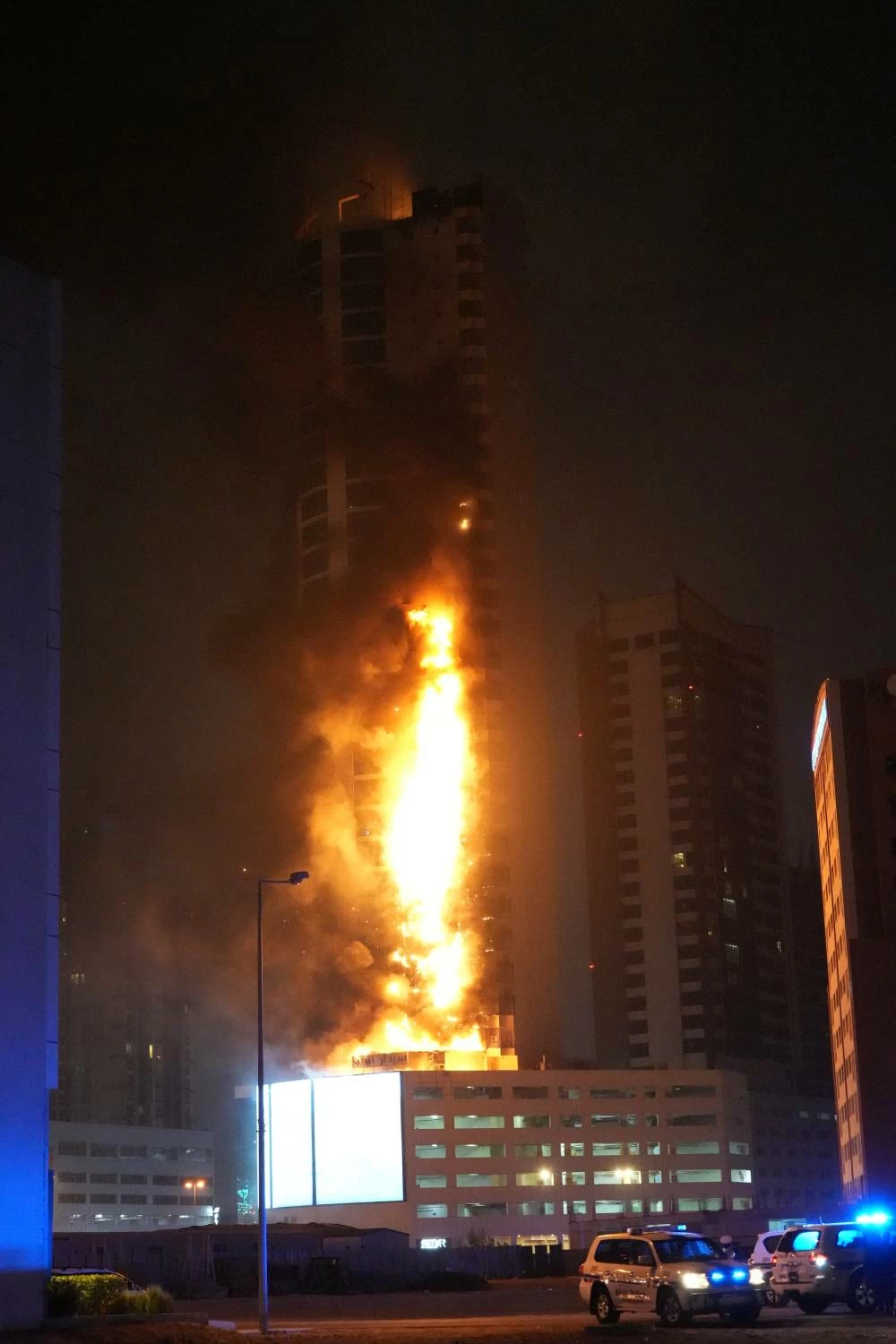 اعتداء غاشم على أحد الأبراج السكنية في ضاحية السيف