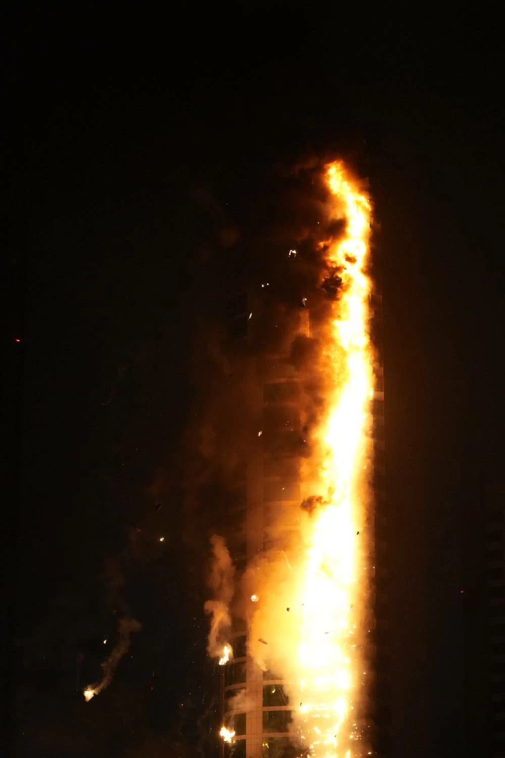 اعتداء غاشم على أحد الأبراج السكنية في ضاحية السيف