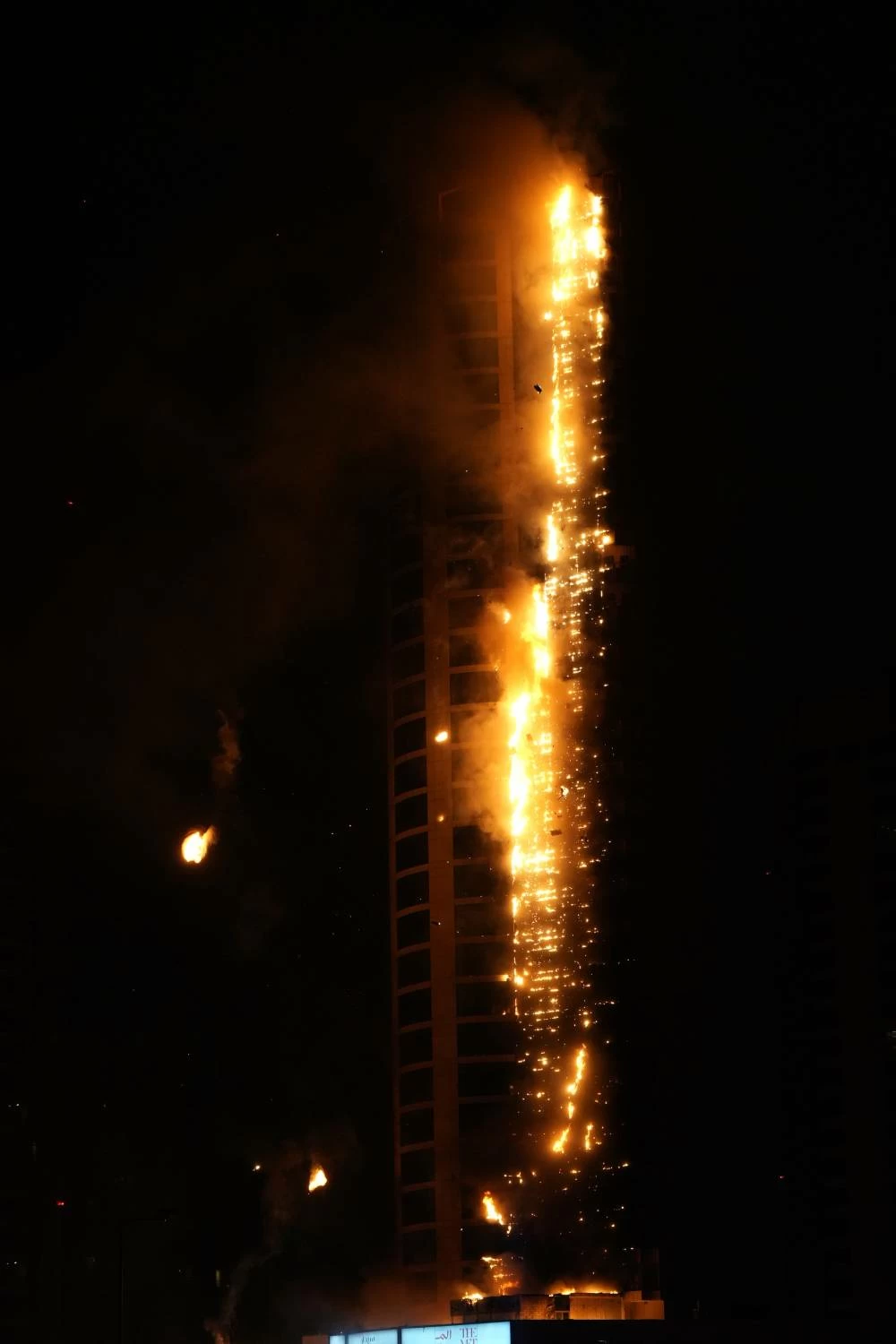 اعتداء غاشم على أحد الأبراج السكنية في ضاحية السيف