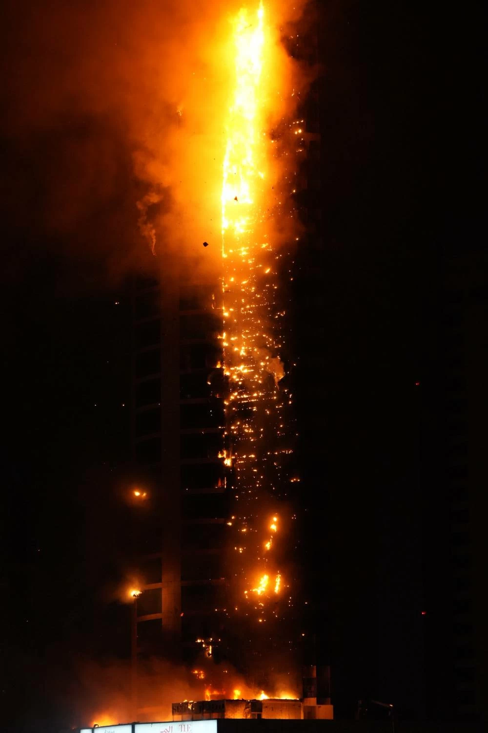 اعتداء غاشم على أحد الأبراج السكنية في ضاحية السيف