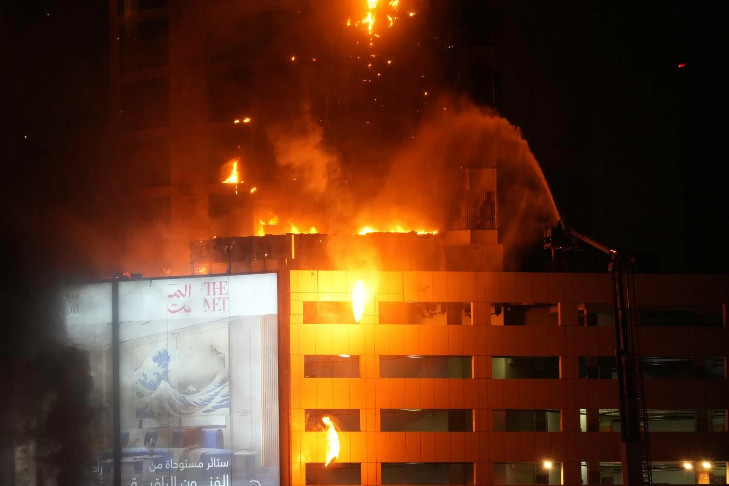 اعتداء غاشم على أحد الأبراج السكنية في ضاحية السيف