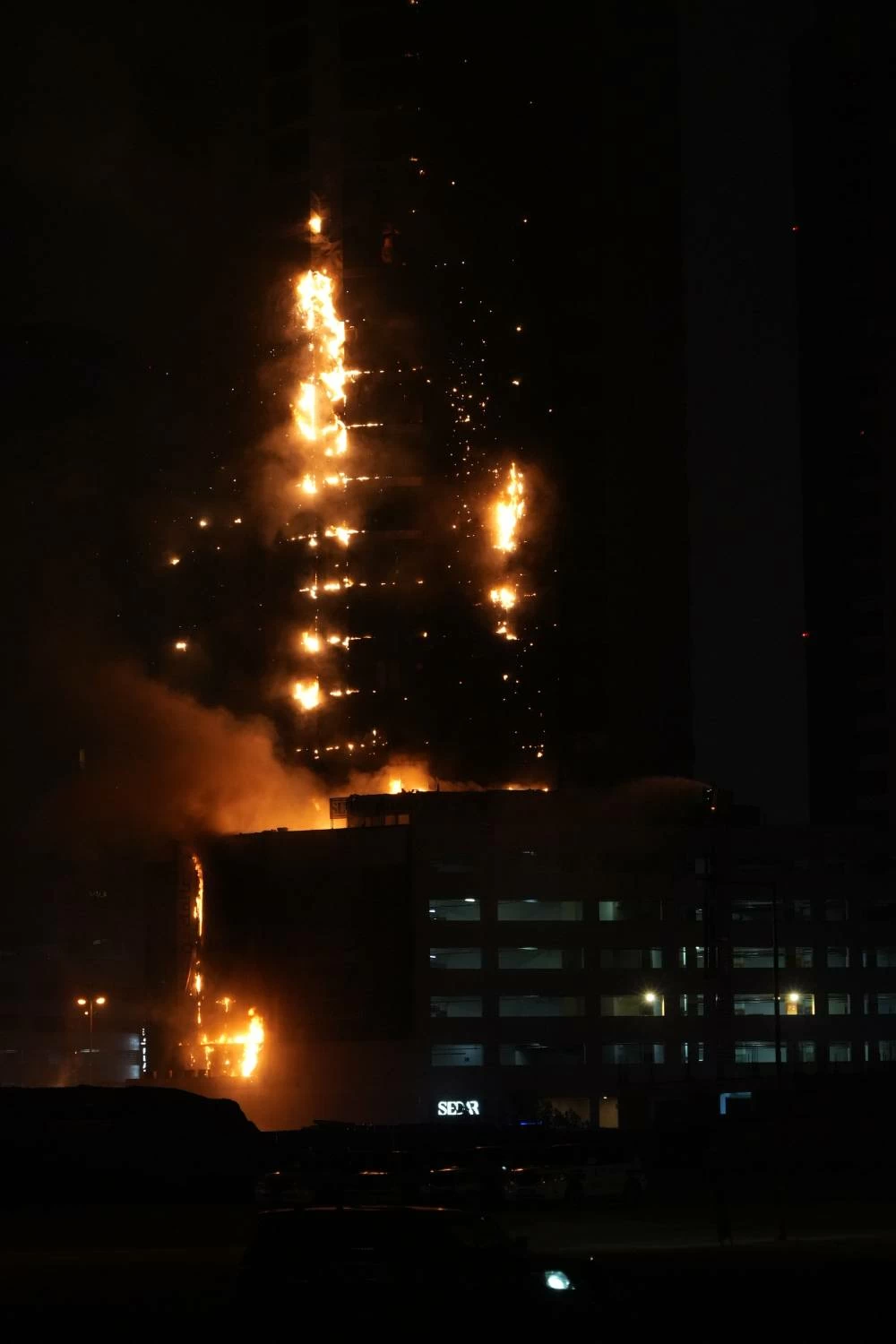 اعتداء غاشم على أحد الأبراج السكنية في ضاحية السيف