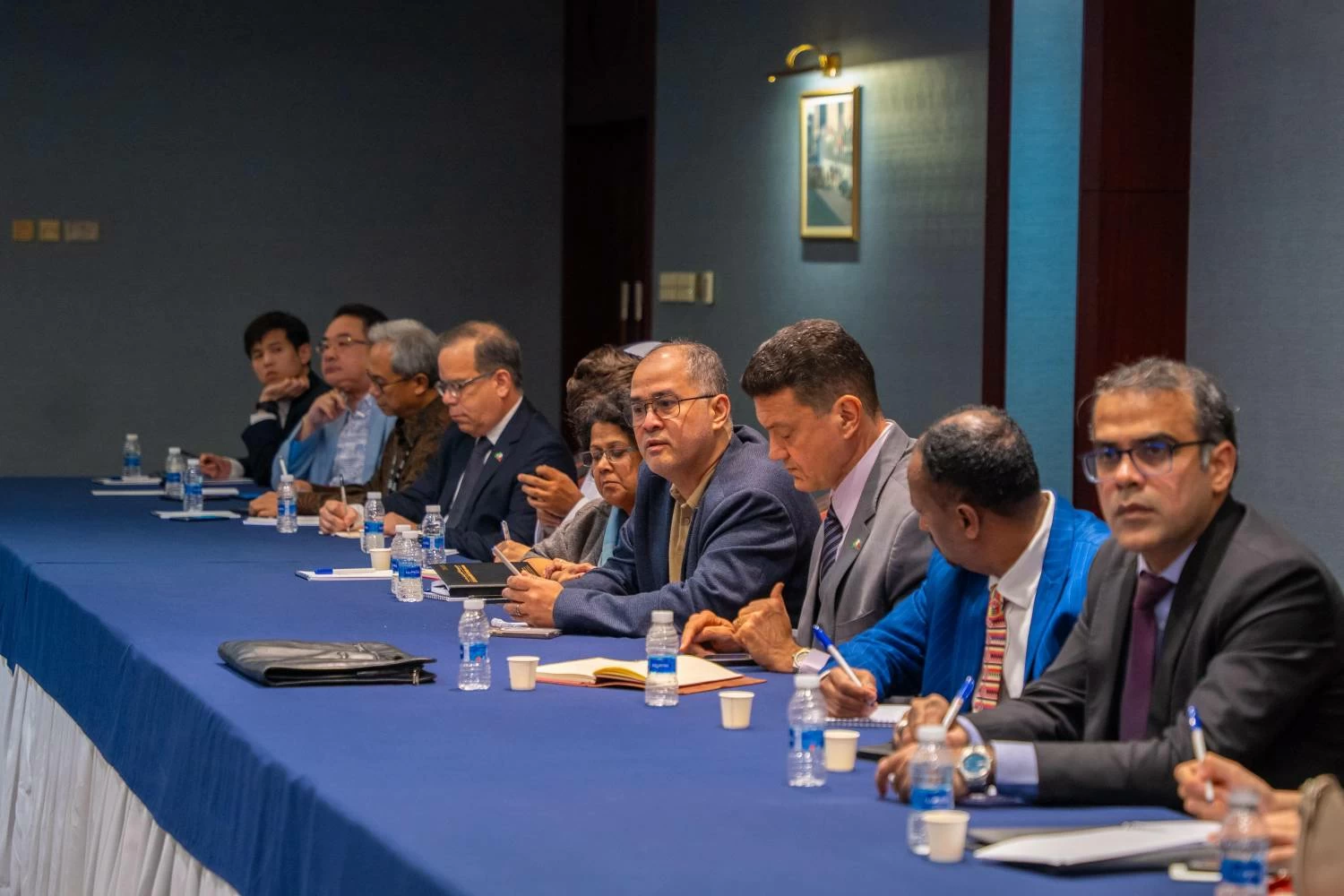 "الخارجية" تنظم إحاطة دبلوماسية لرؤساء وأعضاء البعثات المعتمدين لدى البحرين