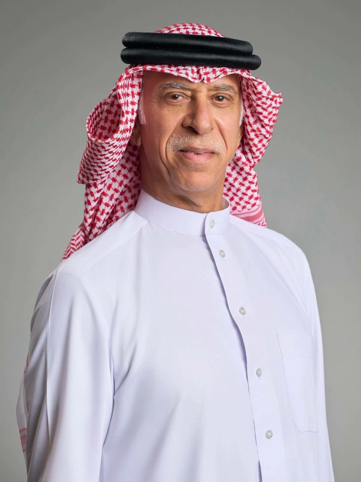 محمد الكوهجي يثمّن الدور الذي تضطلع به قوة الدفاع ووزارة الداخلية في حماية المملكة