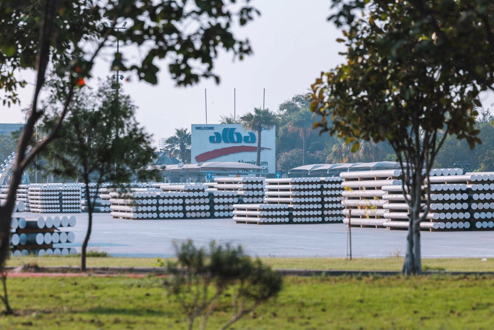 &nbsp;(البا) توقّع&nbsp;اتفاقية حصرية مع شركة أمريكان&nbsp;إندستريال&nbsp;بارتنرز&nbsp;&nbsp;(AIP)&nbsp;للاستحواذ على ١٠٠٪؜ من&nbsp;"ألمنيوم&nbsp;دونكيرك"&nbsp;