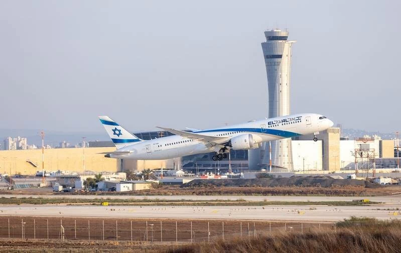 إسرائيل تعلن عن فتح مجالها الجوي غداً