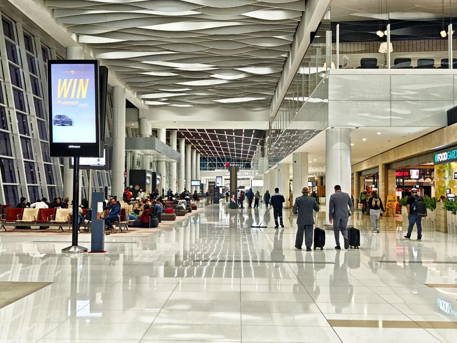 مطار البحرين الدولي : لا تزال عمليات الطيران مُعلّقة بسبب إغلاق المجال الجوي