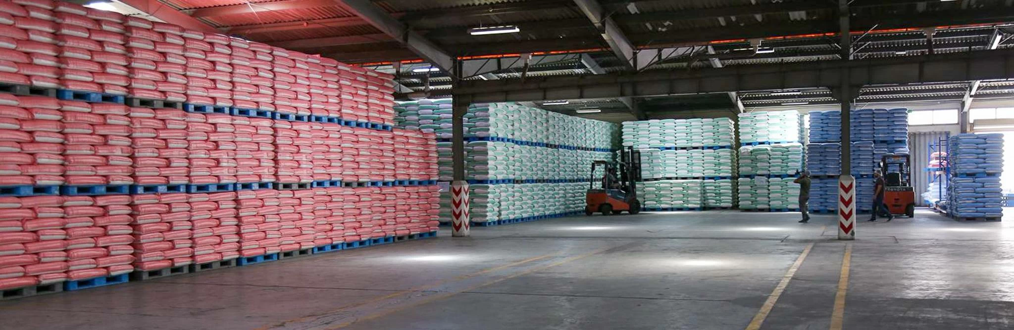 وزير الصناعة يزور شركة البحرين لمطاحن الدقيق