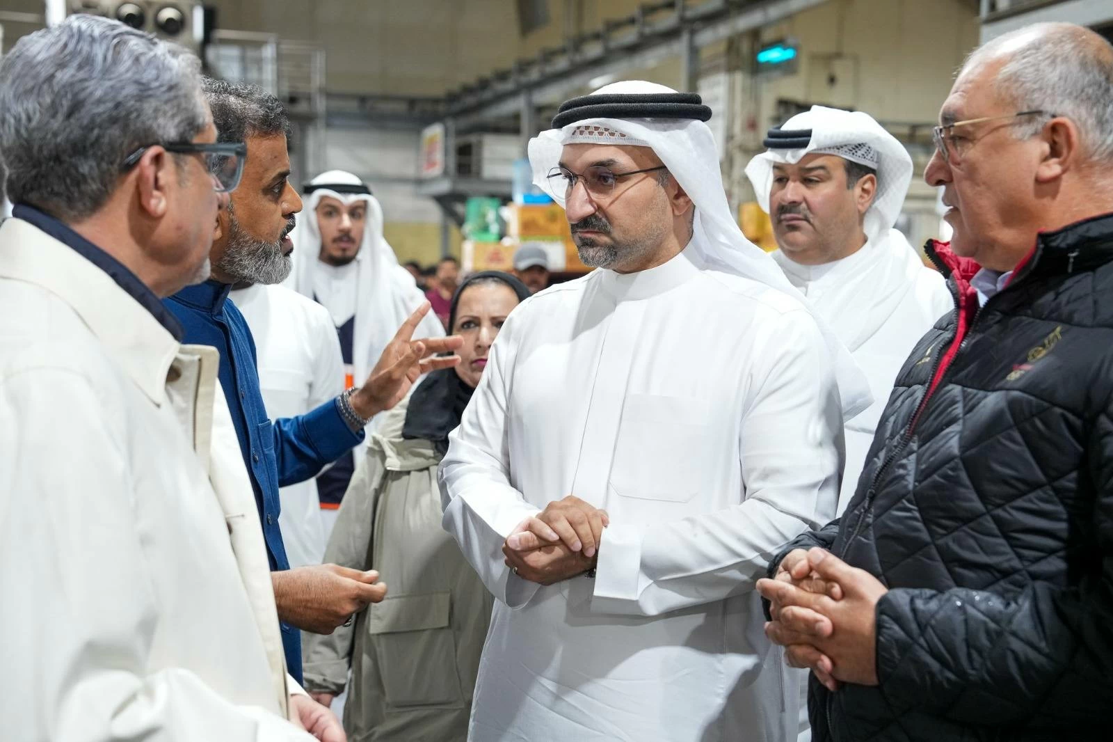 وزير الصناعة : تعزيز التعاون مع القطاع الخاص وتكثيف الرقابة لضمان وفرة السلع
