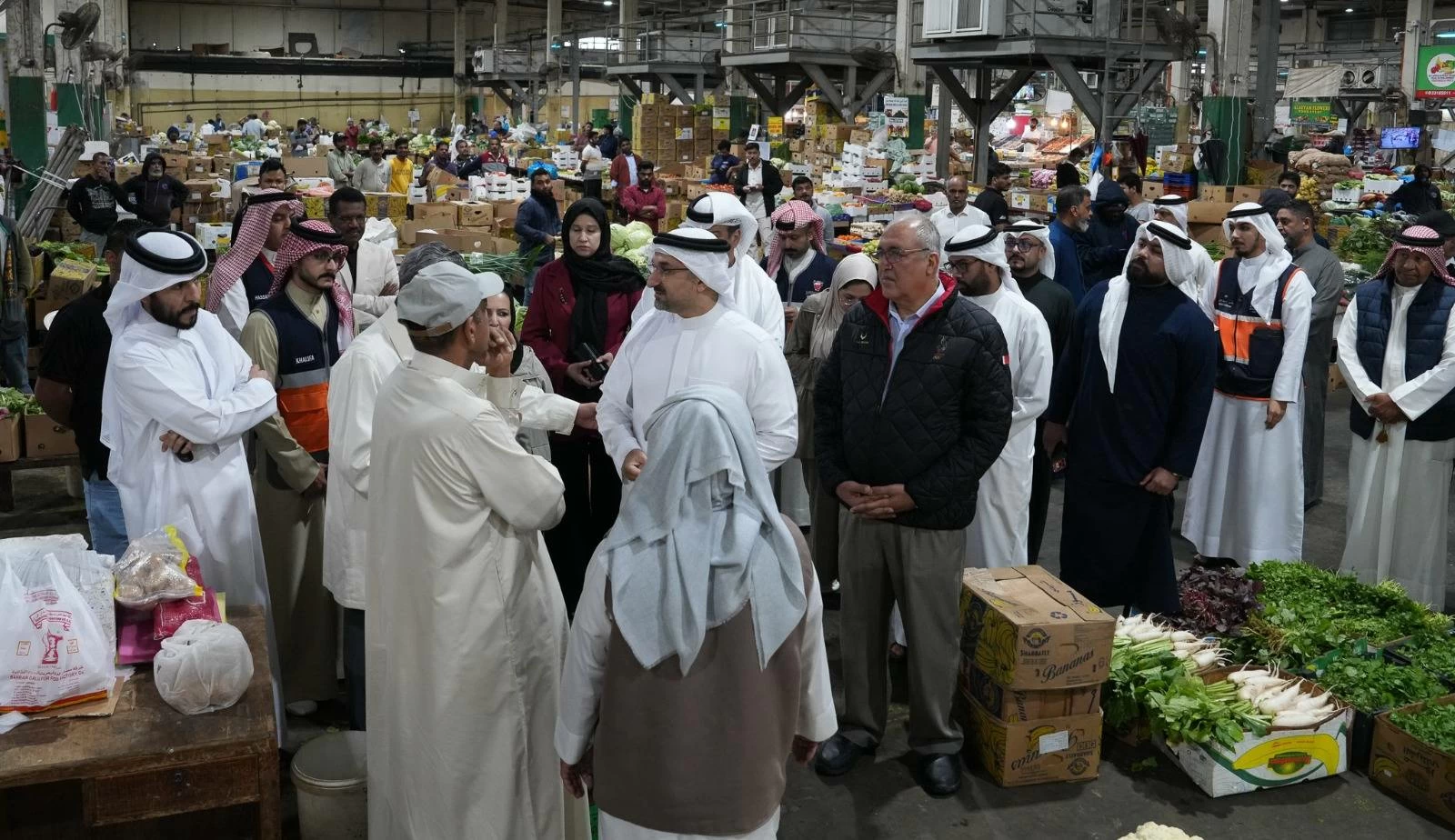 وزير الصناعة : تعزيز التعاون مع القطاع الخاص وتكثيف الرقابة لضمان وفرة السلع