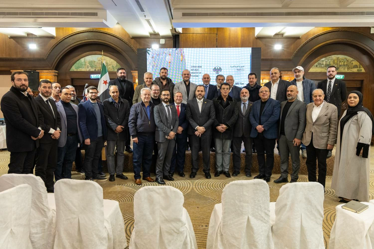 وزارة السياحة تناقش نموذج "الشراكة الاستراتيجية" مع أصحاب المنشآت لتنظيم السوق السياحي وآليات التسعير