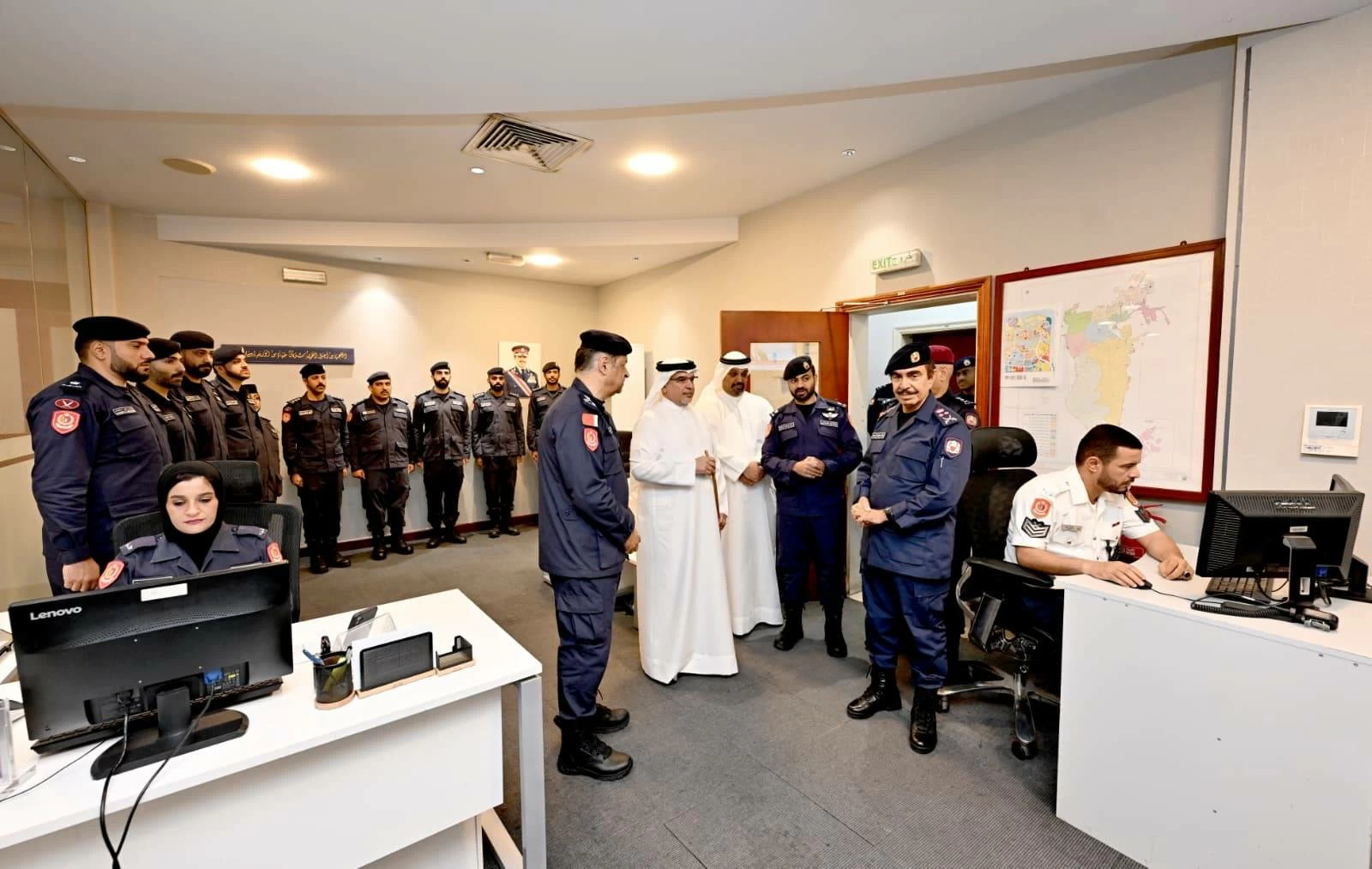 ولي العهد رئيس الوزراء يزور "الدفاع المدني" و"الوطني لإدارة الطوارىء المدنية"