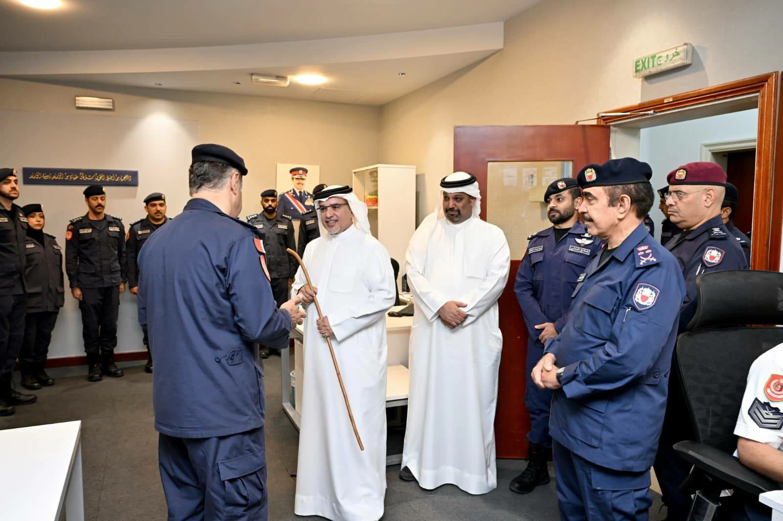 ولي العهد رئيس الوزراء يزور "الدفاع المدني" و"الوطني لإدارة الطوارىء المدنية"